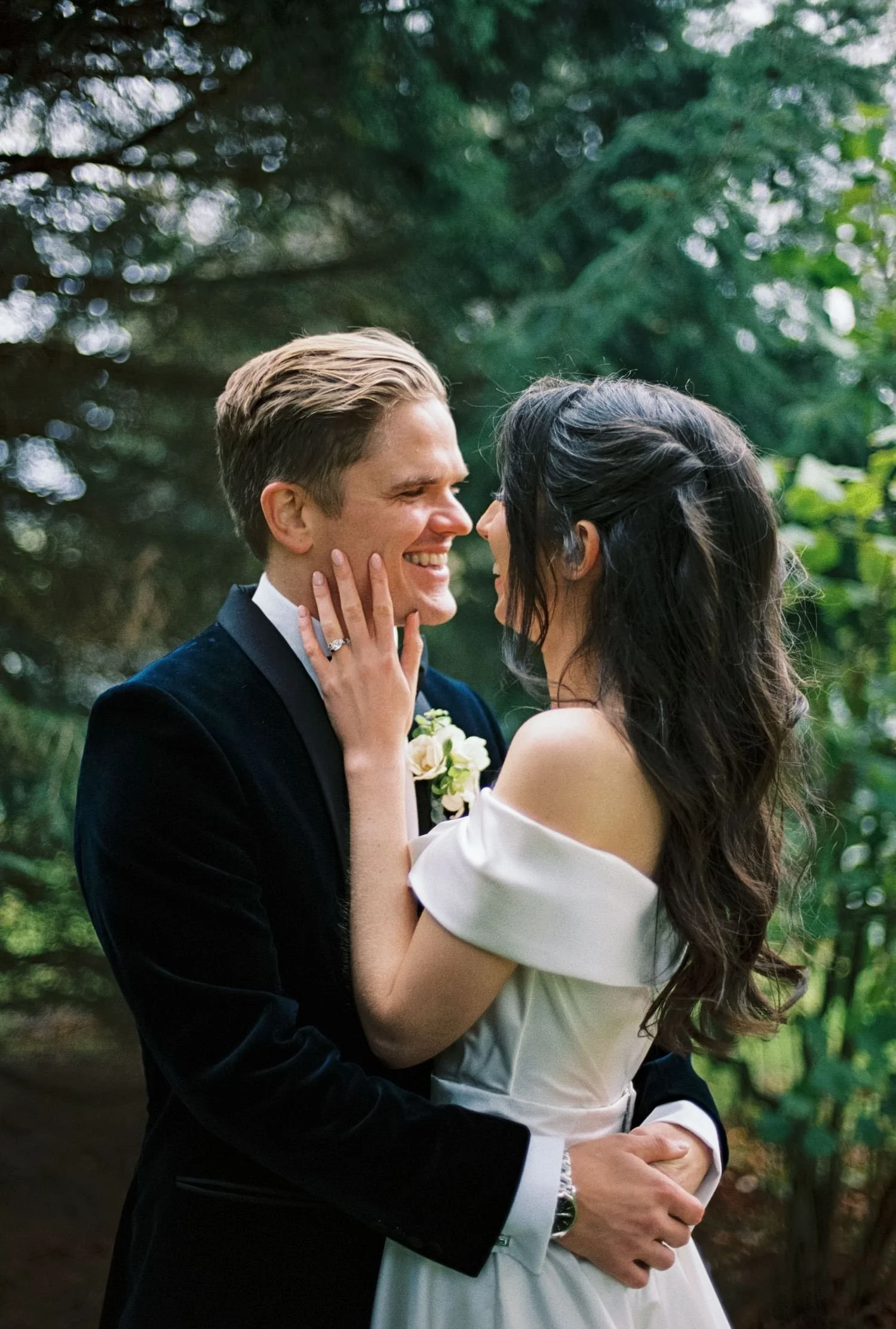 Sorci-Ledyukova-Sam&Rebecca-Wickersley-House-Private-House-Luxury-Marquee-Wedding-Wedding-Bride-&-Groom's-portraits-46.jpg