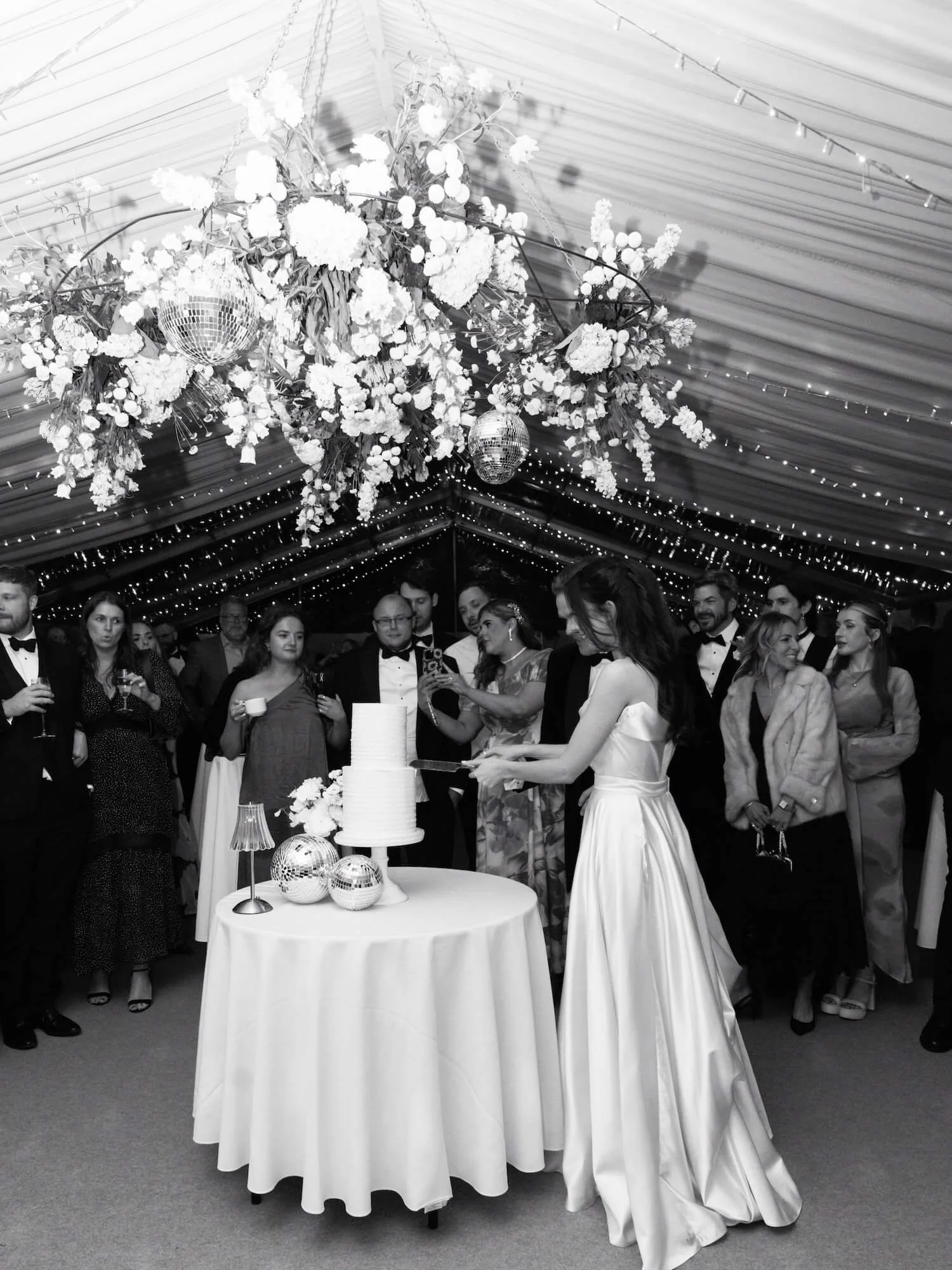 Sorci-Ledyukova-Sam&Rebecca-Wickersley-House-Private-House-Luxury-Marquee-Wedding-Evening-and-Party-73.jpg