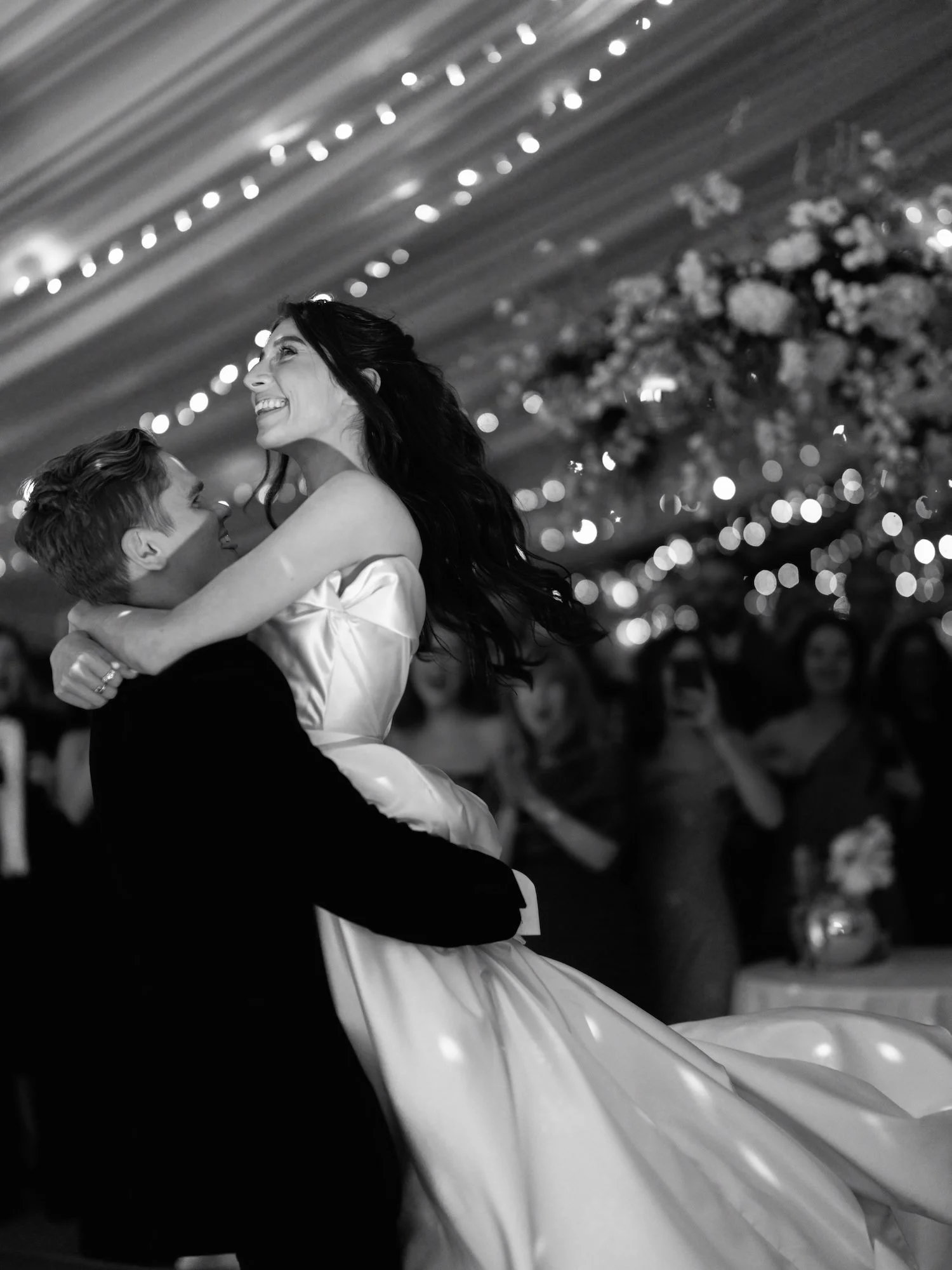 Sorci-Ledyukova-Sam&Rebecca-Wickersley-House-Private-House-Luxury-Marquee-Wedding-Evening-and-Party-100.jpg