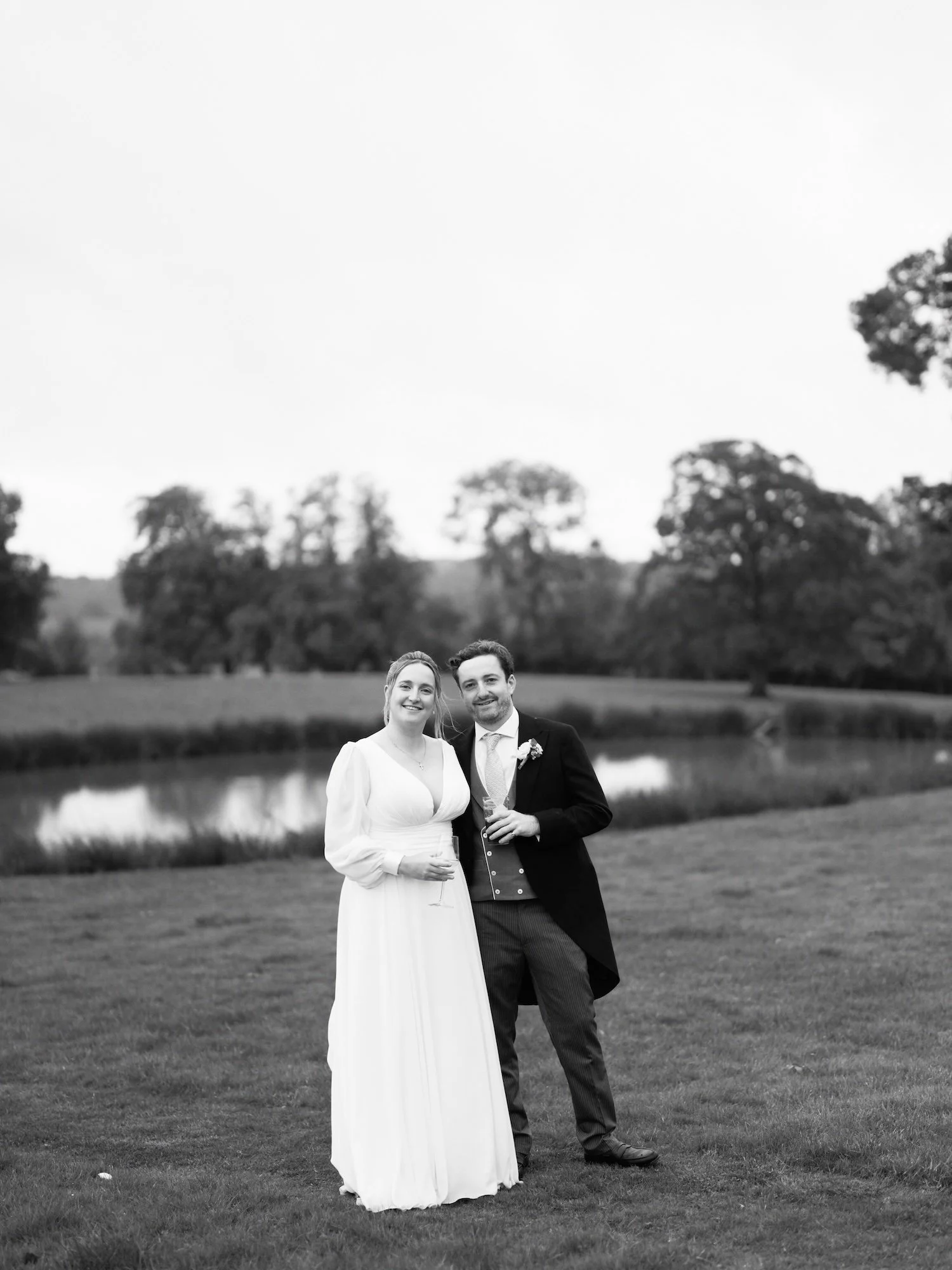 sorci-ledyukova-documentary-wedding-photography-private-estate-Emma&Ned-Wedding-Bride&Groom's portraits-57.jpg