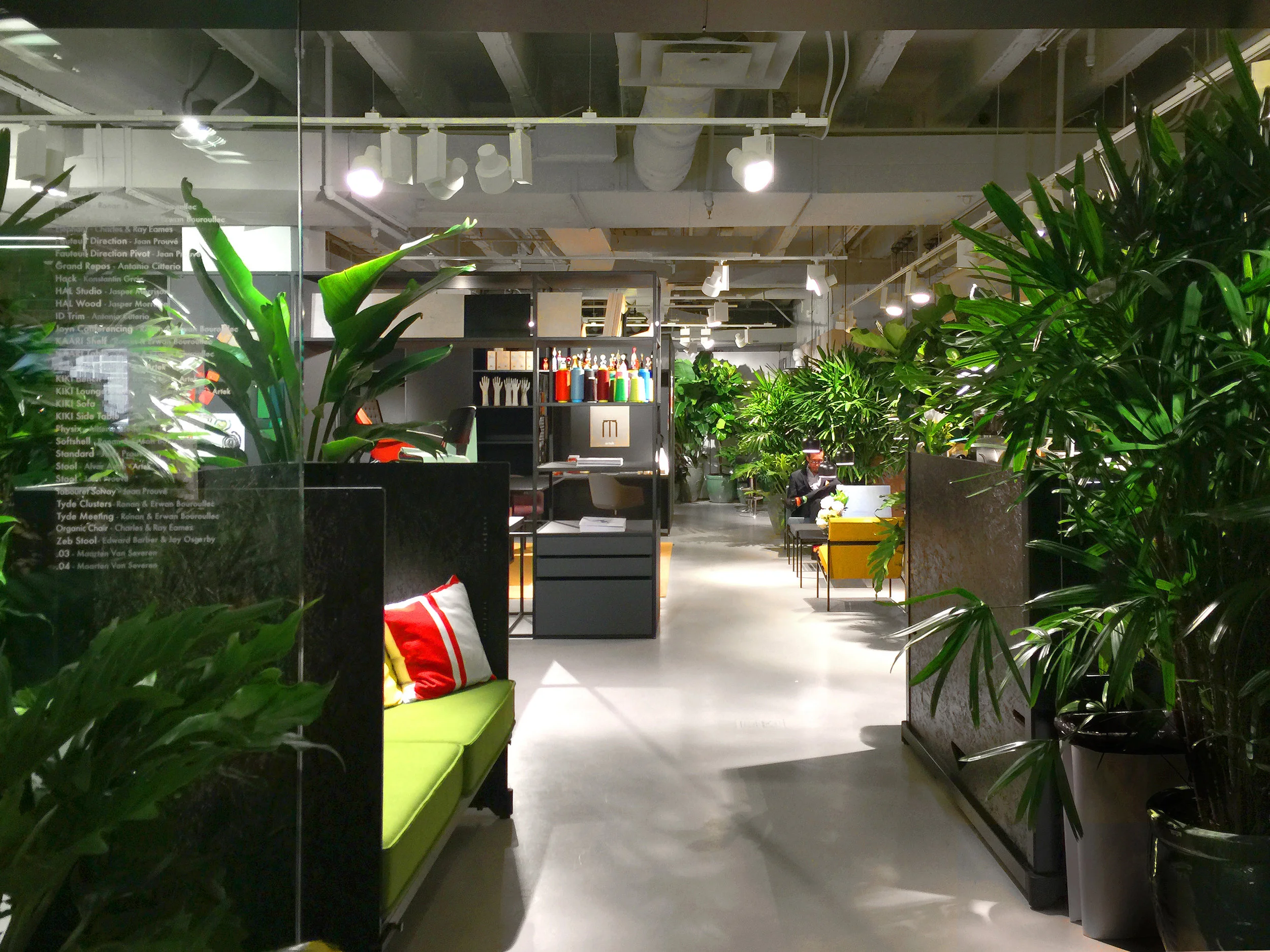 Vitra Showroom Chicago by SHIBULERU 007.jpg