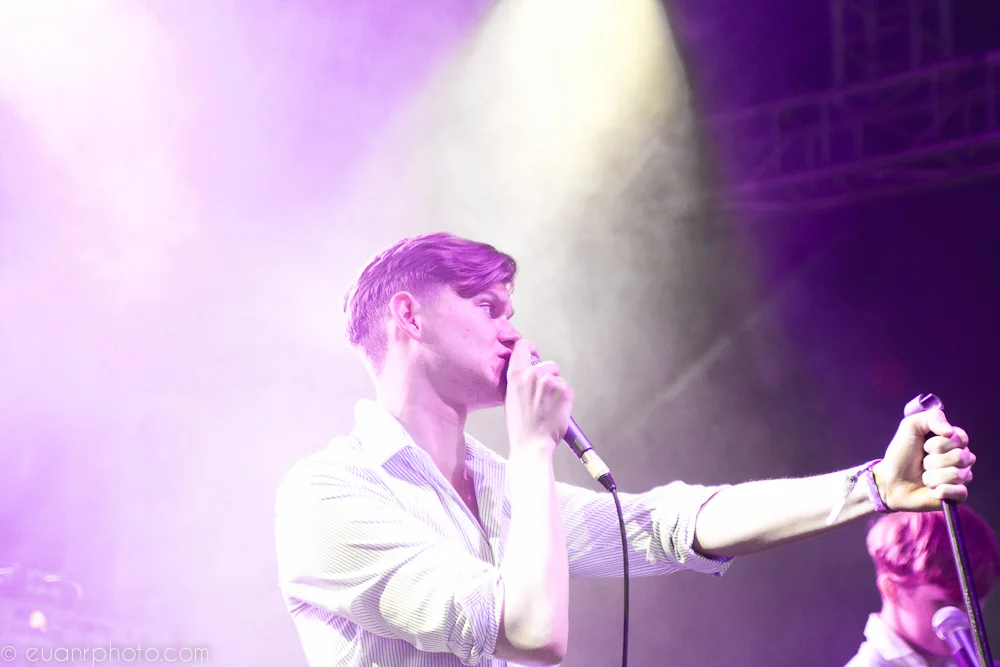  A huge crowd welcomed Frankie & The Heartstrings to Balado 