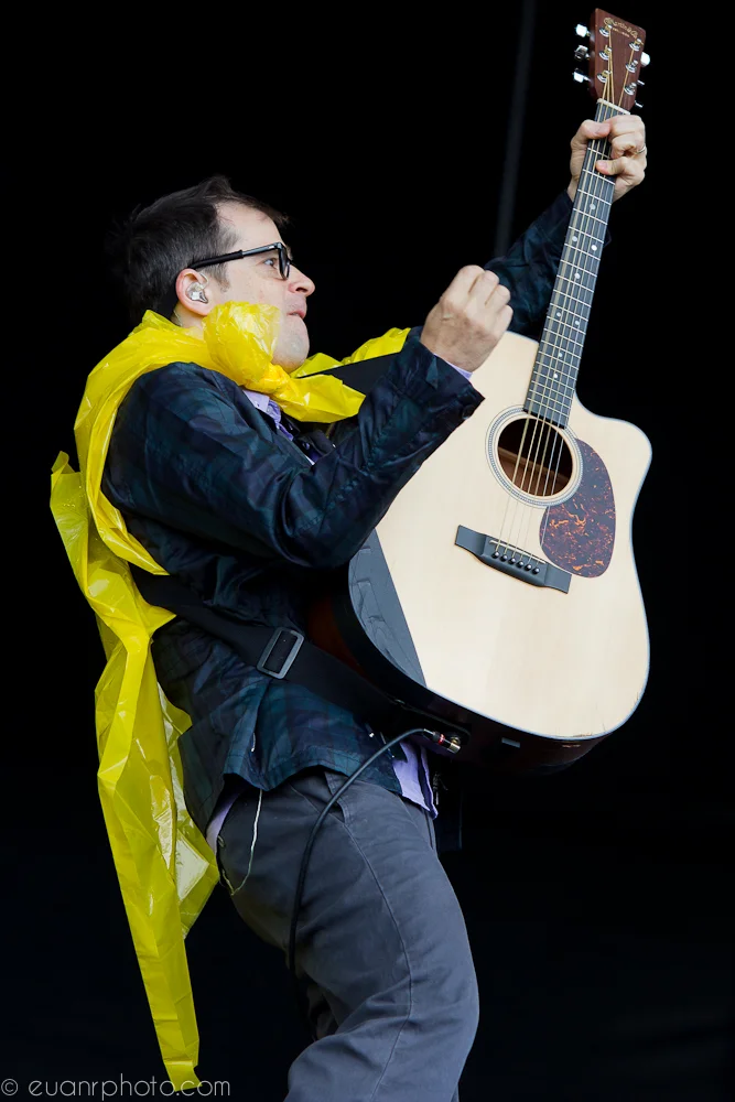  Rivers Cuomo of Weezer joins in with the weather enforced fashion 