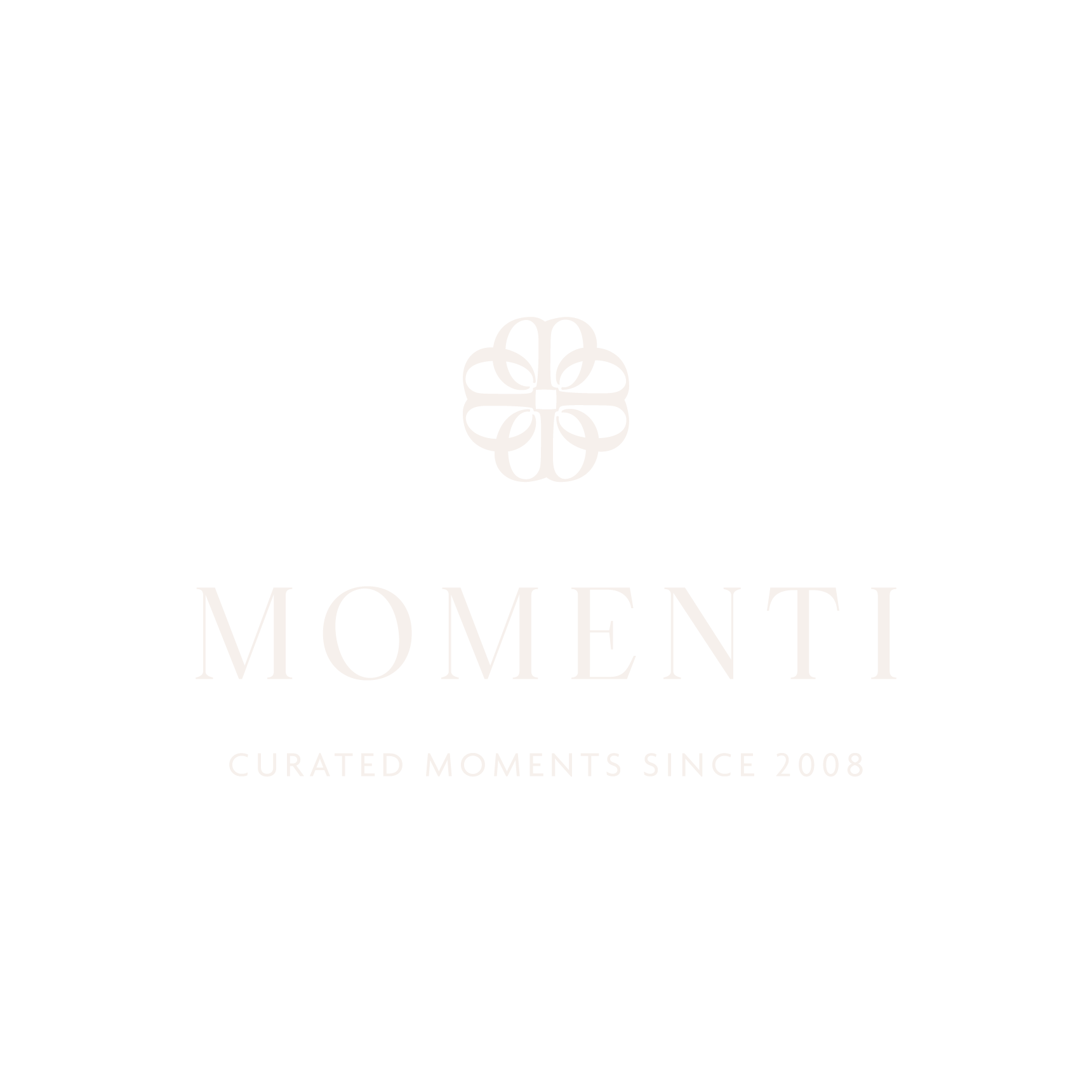 Logo for MomentI med en floral design i hvitt på svart bakgrunn, tekst: MOMENTI, CURATED MOMENTS SINCE 2008