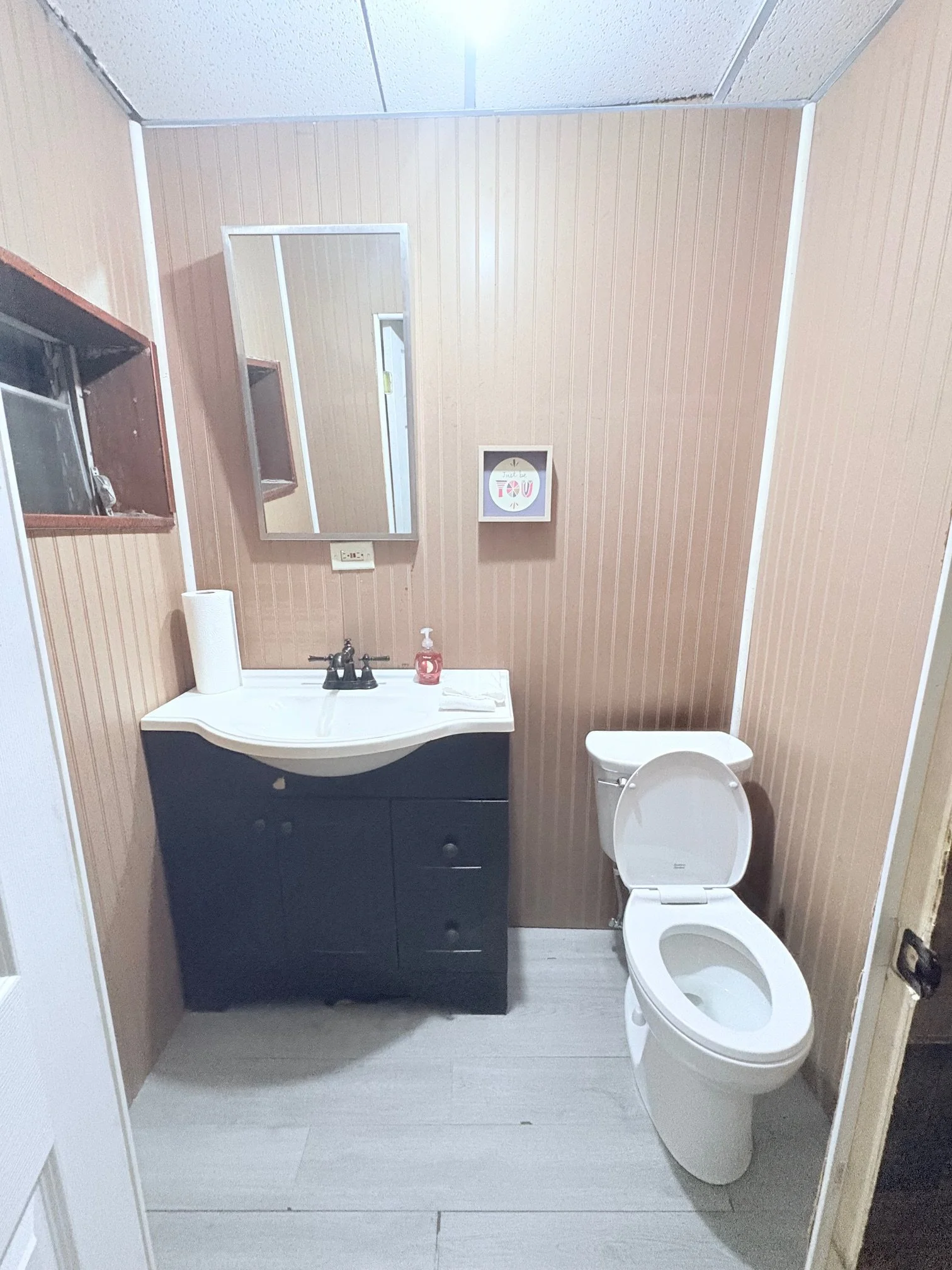 green st. second bathroom.jpeg