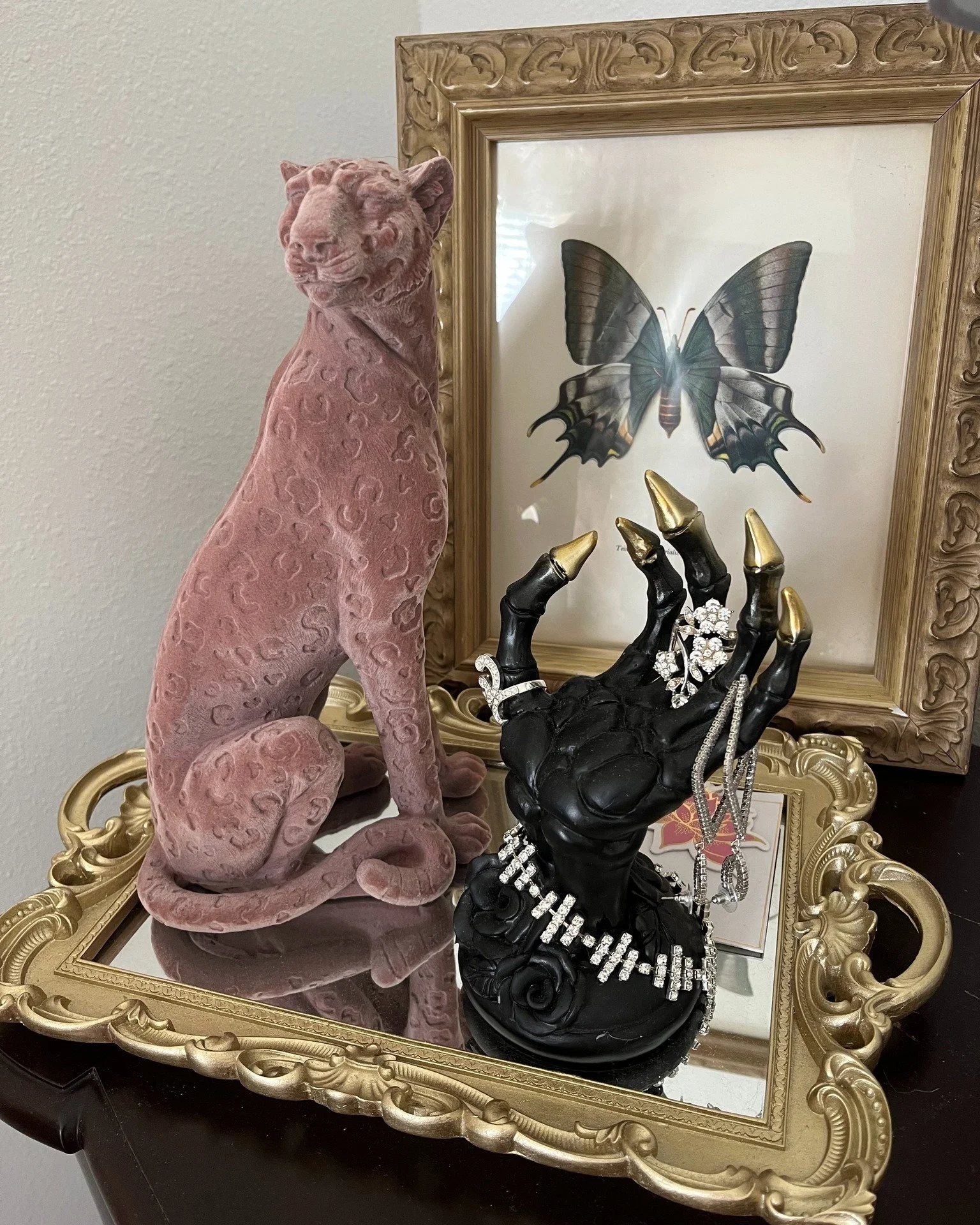 Wild at heart, curated by hand.  A little bit of gold, a little bit of velvet and a whole lot of personality. Sometimes the most beautiful spaces are the ones that play by their own rules. Which piece here is your favorite?

#CuratedDecor #VintageMax