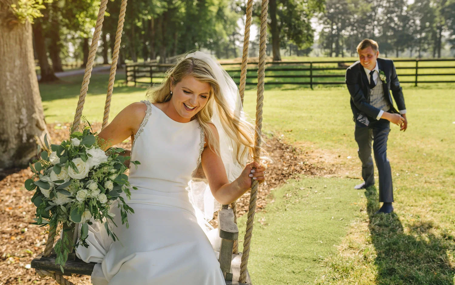 Eye AF Locked onto the bride and tracked her as she swung towards the camera at speed.