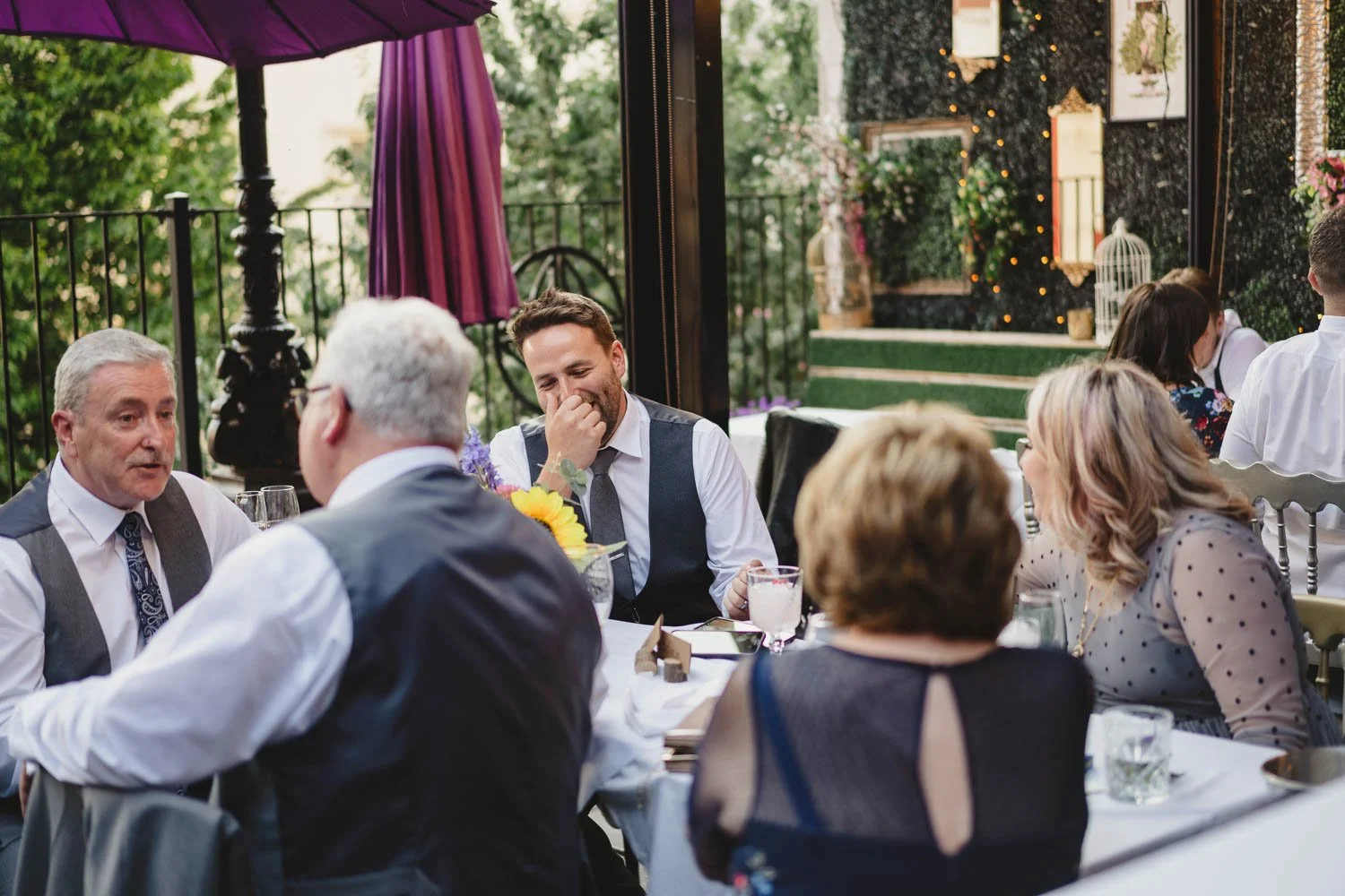  Geraldine and Greg’s cool wedding in the Treehouse at AMPM/Cabaret Supper Club in Belfast.  After their ceremony in Saintfield, we took the couple to Botanic Gardens in Belfast for their Wedding Photos.   