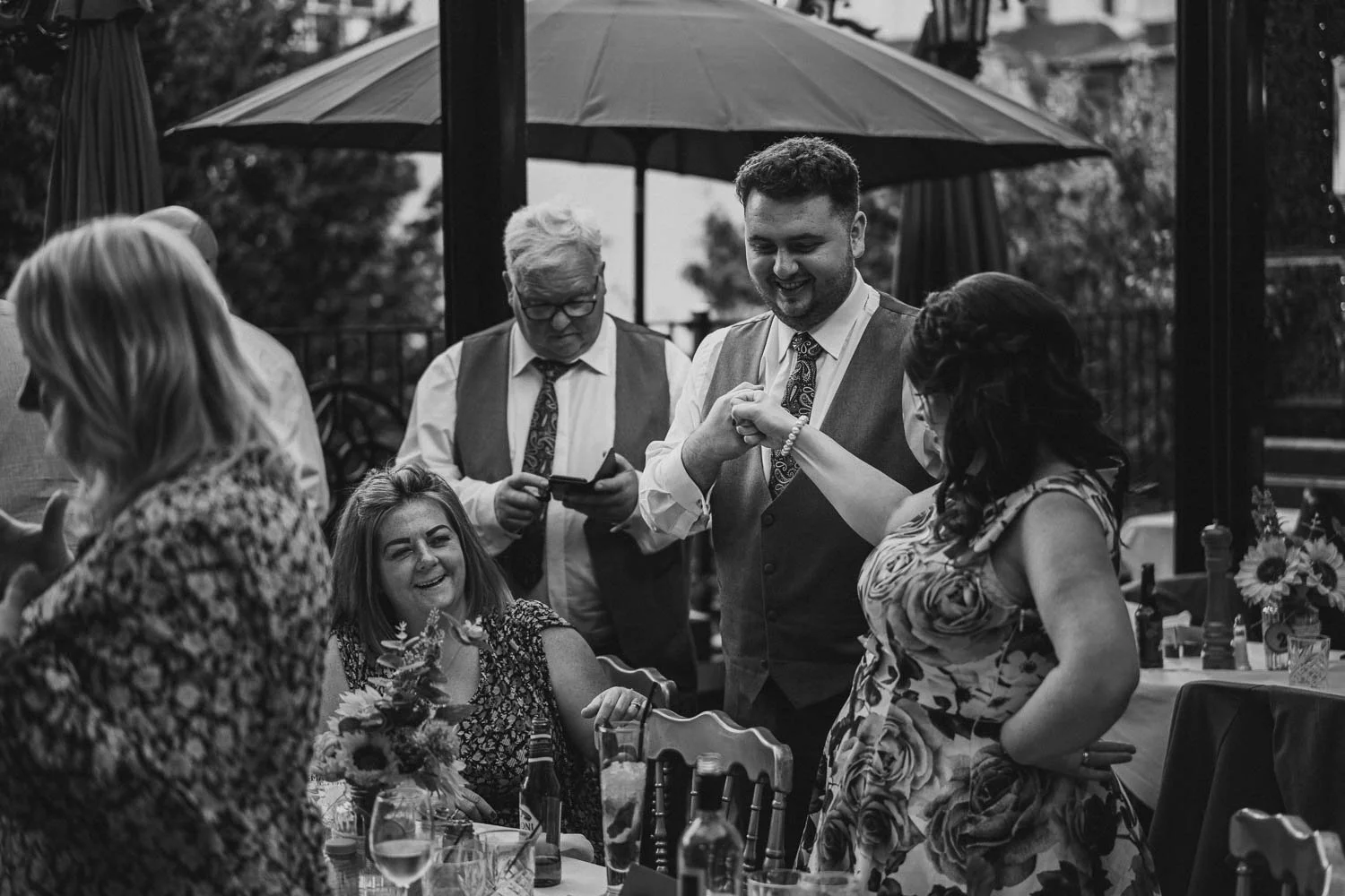  Geraldine and Greg’s cool wedding in the Treehouse at AMPM/Cabaret Supper Club in Belfast.  After their ceremony in Saintfield, we took the couple to Botanic Gardens in Belfast for their Wedding Photos.   