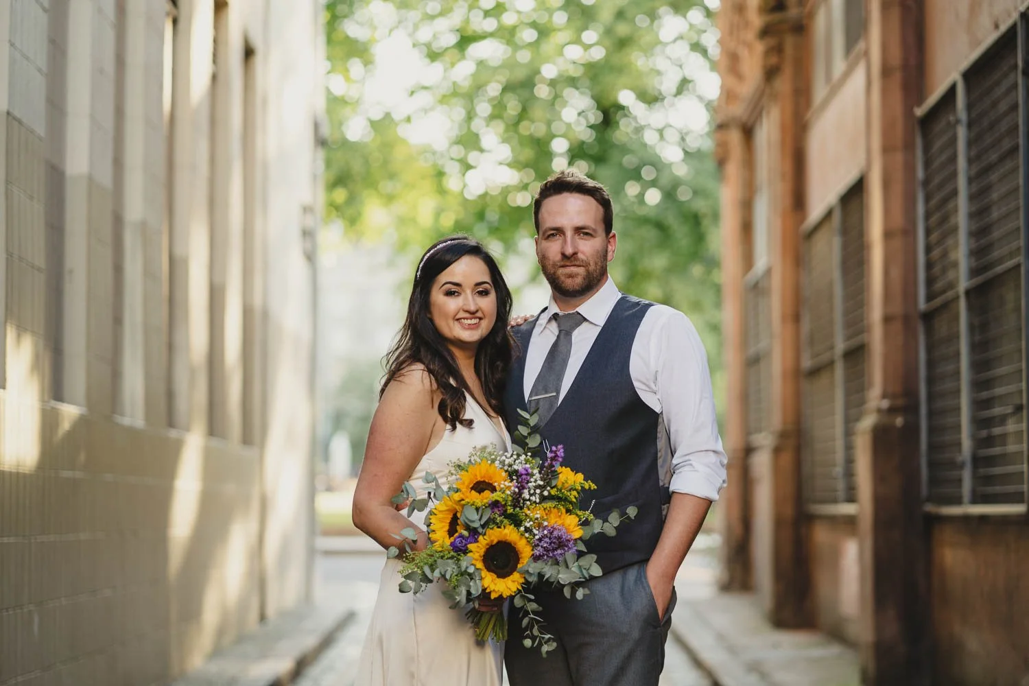  Geraldine and Greg’s cool wedding in the Treehouse at AMPM/Cabaret Supper Club in Belfast.  After their ceremony in Saintfield, we took the couple to Botanic Gardens in Belfast for their Wedding Photos.   