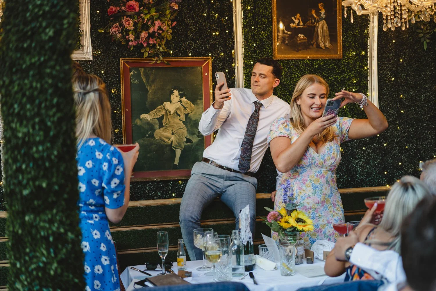  Geraldine and Greg’s cool wedding in the Treehouse at AMPM/Cabaret Supper Club in Belfast.  After their ceremony in Saintfield, we took the couple to Botanic Gardens in Belfast for their Wedding Photos.   