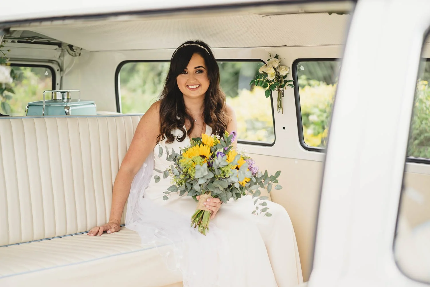  Geraldine and Greg’s cool wedding in the Treehouse at AMPM/Cabaret Supper Club in Belfast.  After their ceremony in Saintfield, we took the couple to Botanic Gardens in Belfast for their Wedding Photos.   