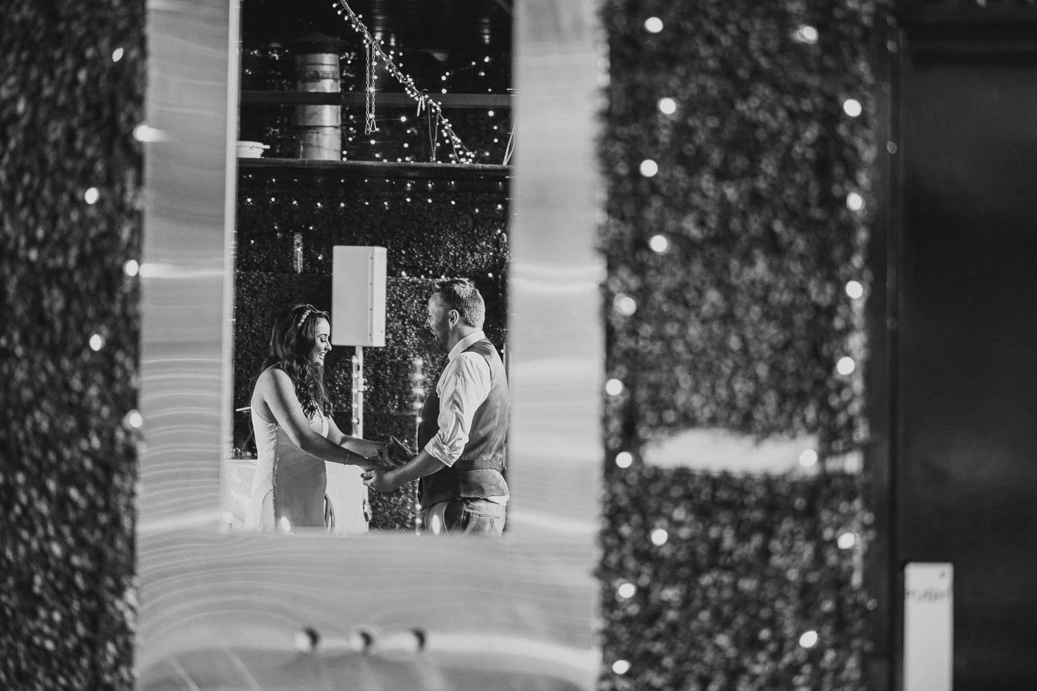  Geraldine and Greg’s cool wedding in the Treehouse at AMPM/Cabaret Supper Club in Belfast.  After their ceremony in Saintfield, we took the couple to Botanic Gardens in Belfast for their Wedding Photos.   