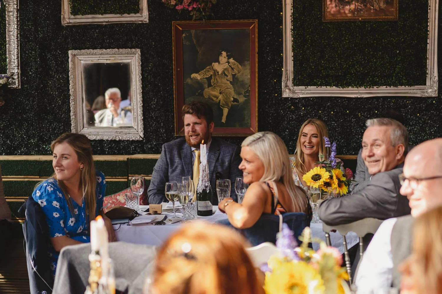  Geraldine and Greg’s cool wedding in the Treehouse at AMPM/Cabaret Supper Club in Belfast.  After their ceremony in Saintfield, we took the couple to Botanic Gardens in Belfast for their Wedding Photos.   