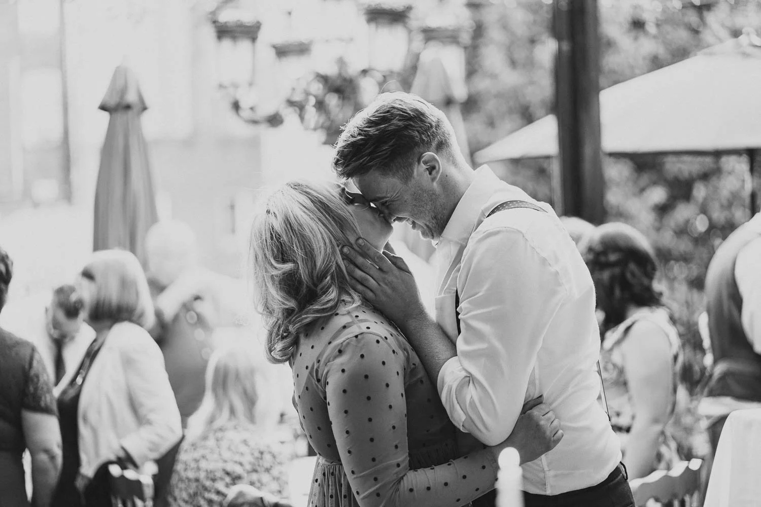  Geraldine and Greg’s cool wedding in the Treehouse at AMPM/Cabaret Supper Club in Belfast.  After their ceremony in Saintfield, we took the couple to Botanic Gardens in Belfast for their Wedding Photos.   