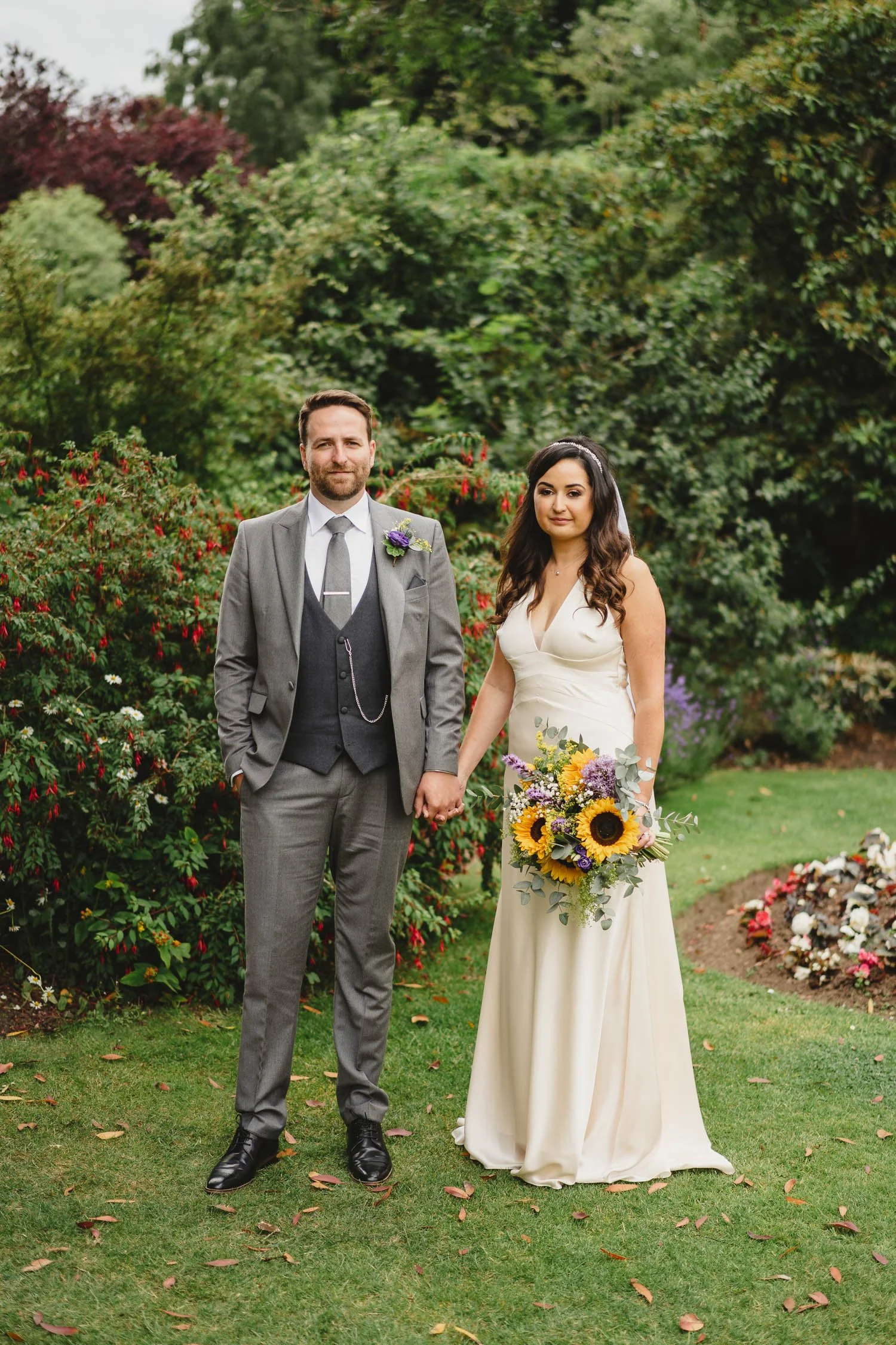  Geraldine and Greg’s cool wedding in the Treehouse at AMPM/Cabaret Supper Club in Belfast.  After their ceremony in Saintfield, we took the couple to Botanic Gardens in Belfast for their Wedding Photos.   