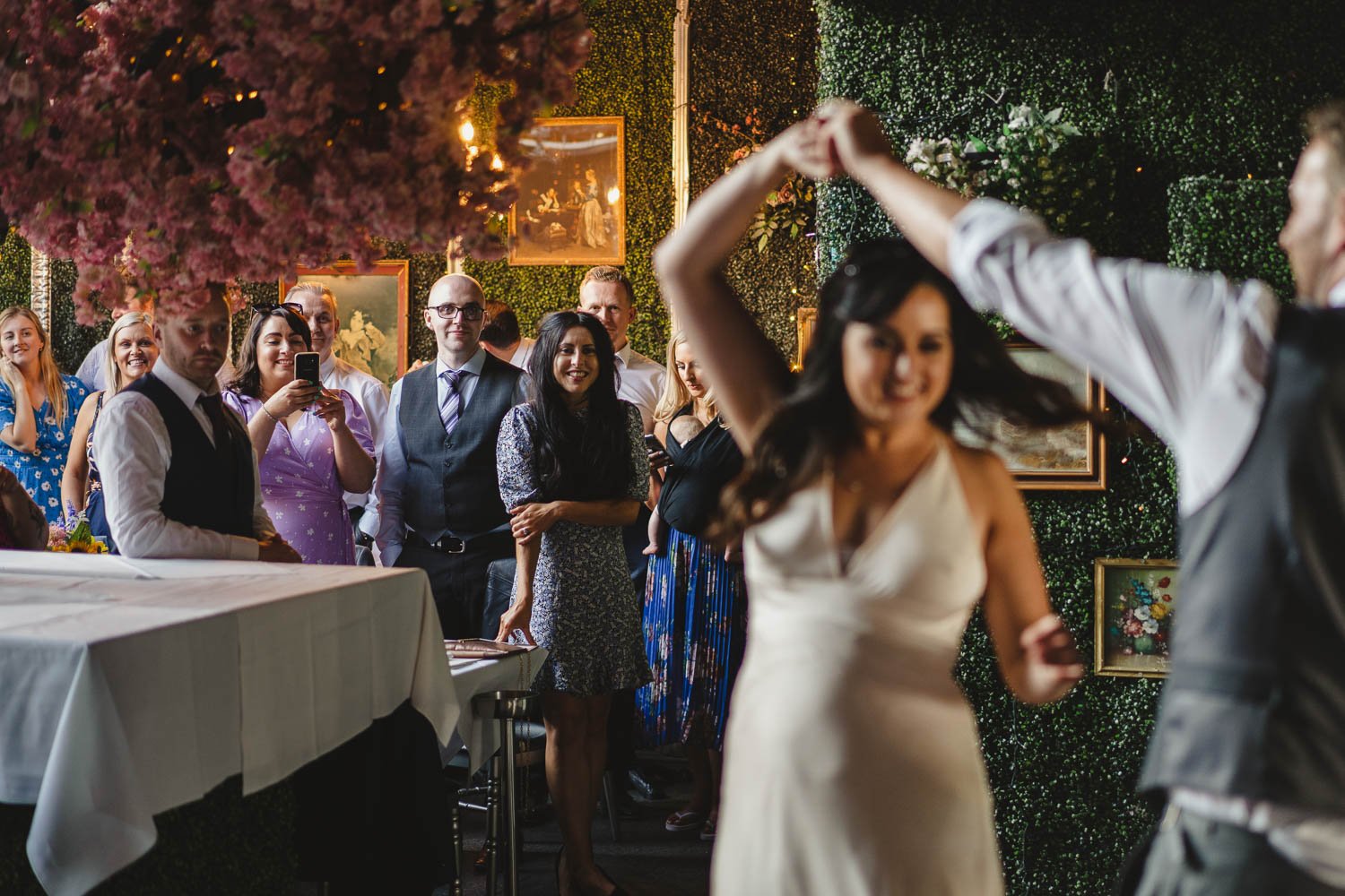 Geraldine and Greg’s cool wedding in the Treehouse at AMPM/Cabaret Supper Club in Belfast.  After their ceremony in Saintfield, we took the couple to Botanic Gardens in Belfast for their Wedding Photos.   