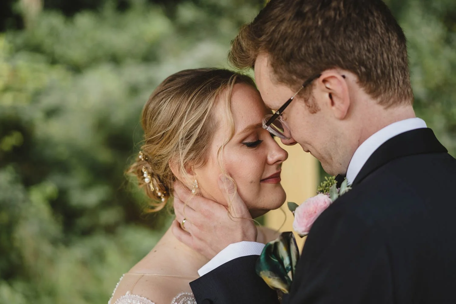  Claire and Bradley’s gorgeous wedding in Rockhill House in Letterkenny, Co. Donegal. Preparations, ceremony and reception were all held in this fantastic venue in Donegal. 