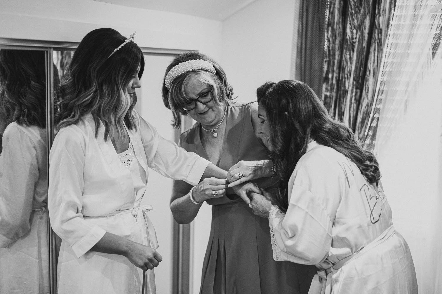  Shannon and Aaron’s beautiful Humanist Wedding in the Drawing Room at Titanic hotel in Belfast.  Their celebrant was the Amazing Laura Fitzsimons from Humanists UK.  