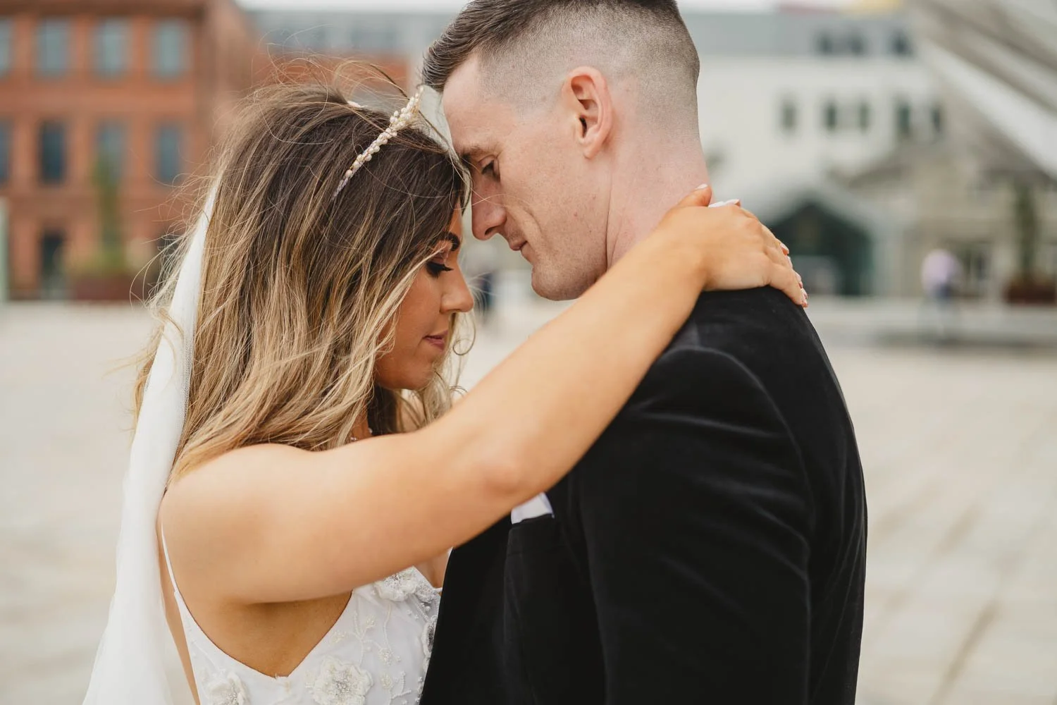  Shannon and Aaron’s beautiful Humanist Wedding in the Drawing Room at Titanic hotel in Belfast.  Their celebrant was the Amazing Laura Fitzsimons from Humanists UK.  