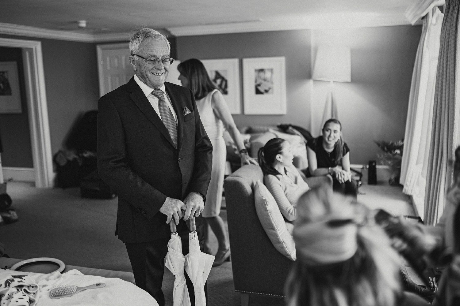  Laura and Alex from Inbetween Days photography got married in Brighton in 2021. They got ready in the Grand Hotel Brighton with a same-sex wedding ceremony in Brighton Town Hall.  A dinner with close friends in Med Brighton was followed by a LOT of 