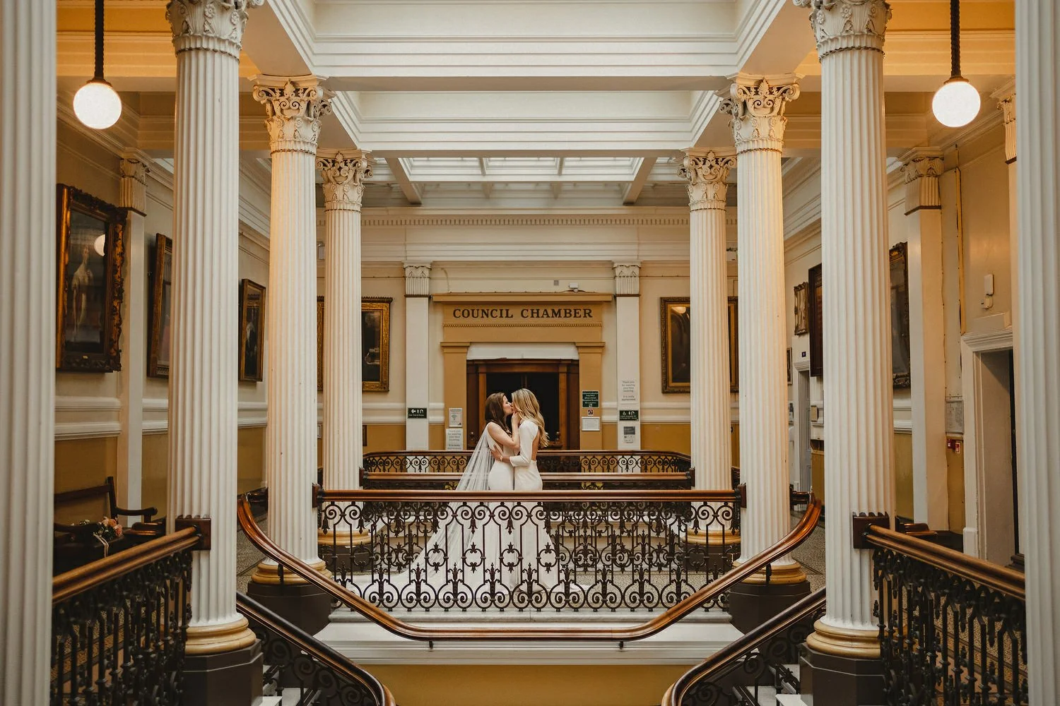  Laura and Alex from Inbetween Days photography got married in Brighton in 2021. They got ready in the Grand Hotel Brighton with a same-sex wedding ceremony in Brighton Town Hall.  A dinner with close friends in Med Brighton was followed by a LOT of 