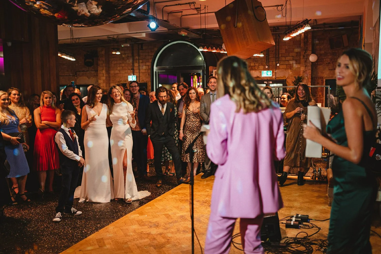  Laura and Alex from Inbetween Days photography got married in Brighton in 2021. They got ready in the Grand Hotel Brighton with a same-sex wedding ceremony in Brighton Town Hall.  A dinner with close friends in Med Brighton was followed by a LOT of 