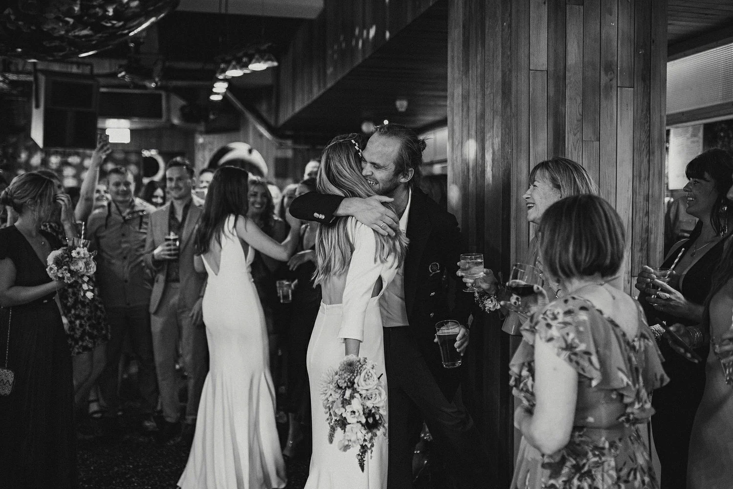  Laura and Alex from Inbetween Days photography got married in Brighton in 2021. They got ready in the Grand Hotel Brighton with a same-sex wedding ceremony in Brighton Town Hall.  A dinner with close friends in Med Brighton was followed by a LOT of 