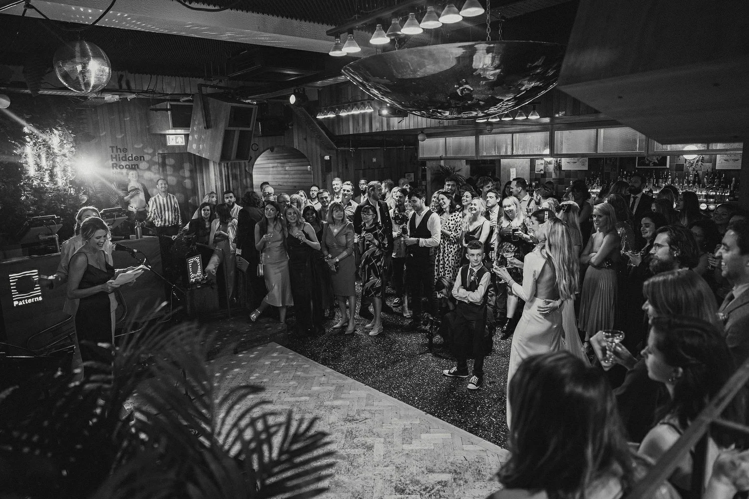  Laura and Alex from Inbetween Days photography got married in Brighton in 2021. They got ready in the Grand Hotel Brighton with a same-sex wedding ceremony in Brighton Town Hall.  A dinner with close friends in Med Brighton was followed by a LOT of 