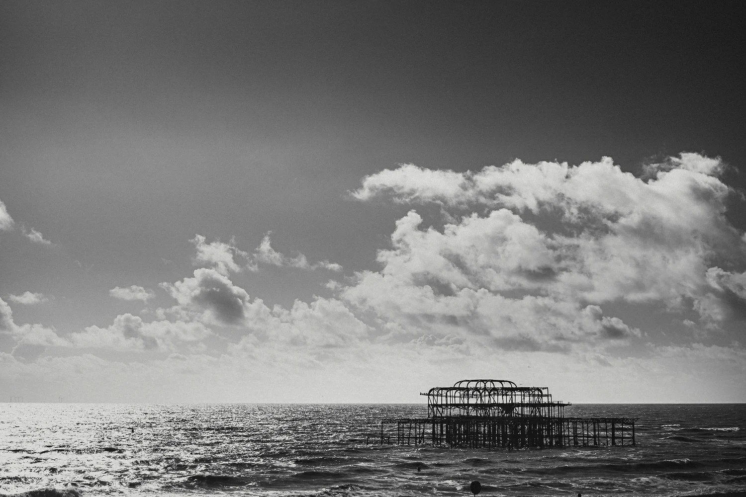  Laura and Alex from Inbetween Days photography got married in Brighton in 2021. They got ready in the Grand Hotel Brighton with a same-sex wedding ceremony in Brighton Town Hall.  A dinner with close friends in Med Brighton was followed by a LOT of 