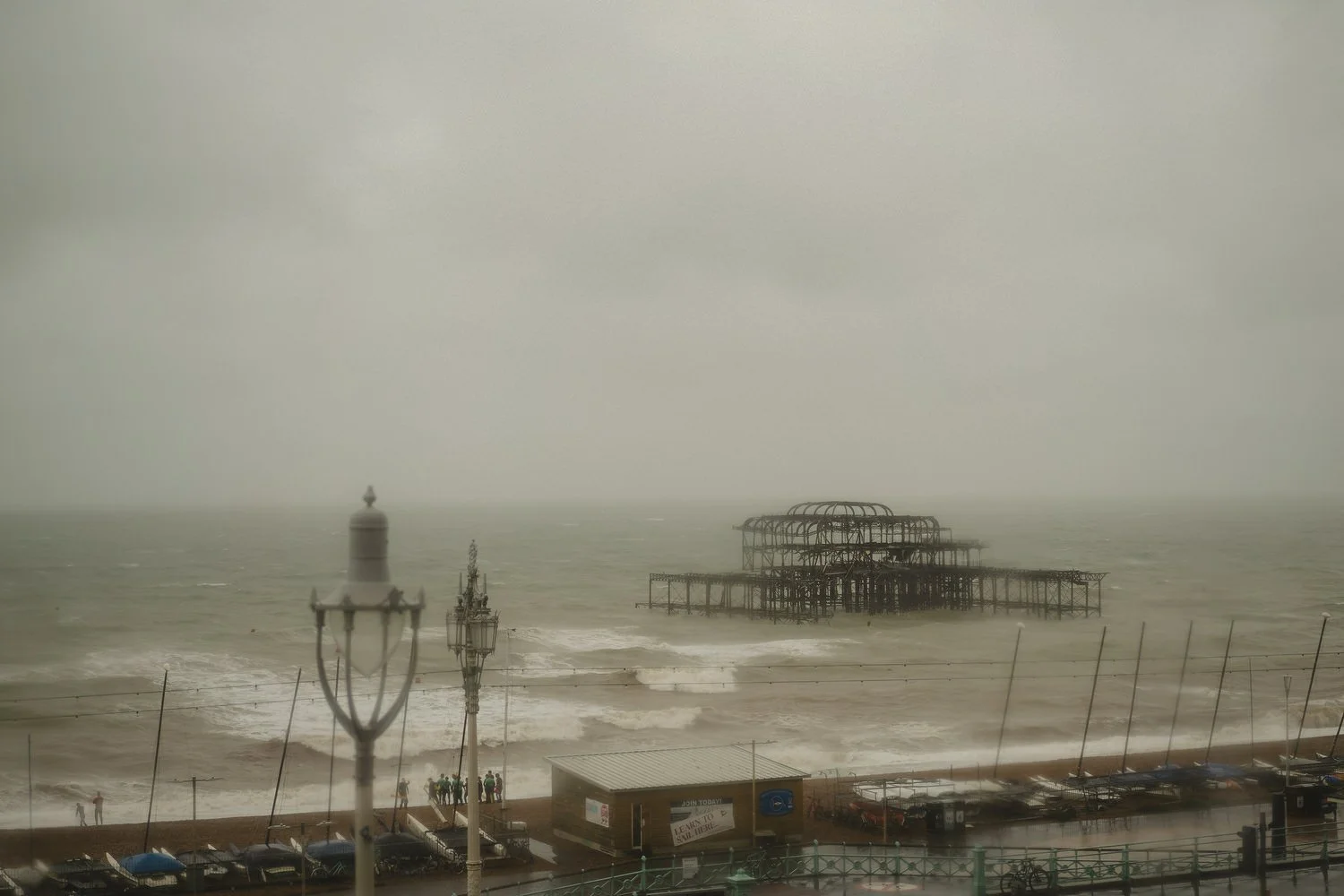  Laura and Alex from Inbetween Days photography got married in Brighton in 2021. They got ready in the Grand Hotel Brighton with a same-sex wedding ceremony in Brighton Town Hall.  A dinner with close friends in Med Brighton was followed by a LOT of 