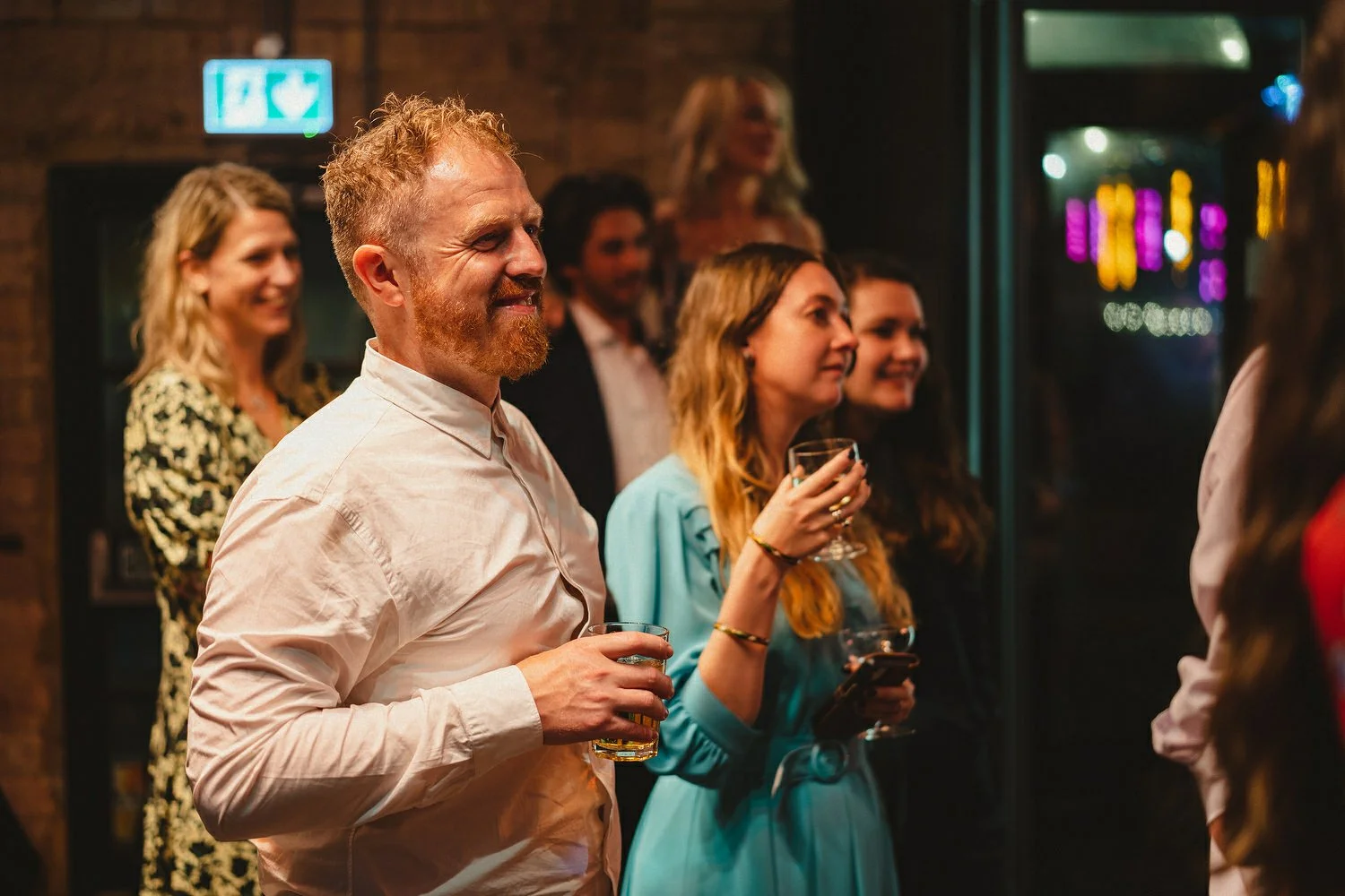  Laura and Alex from Inbetween Days photography got married in Brighton in 2021. They got ready in the Grand Hotel Brighton with a same-sex wedding ceremony in Brighton Town Hall.  A dinner with close friends in Med Brighton was followed by a LOT of 