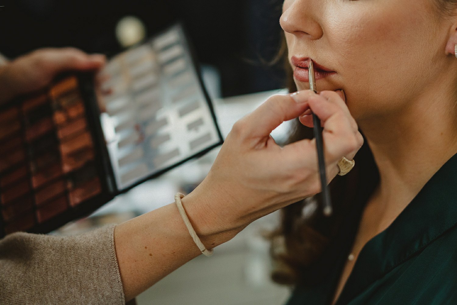  Laura and Alex from Inbetween Days photography got married in Brighton in 2021. They got ready in the Grand Hotel Brighton with a same-sex wedding ceremony in Brighton Town Hall.  A dinner with close friends in Med Brighton was followed by a LOT of 