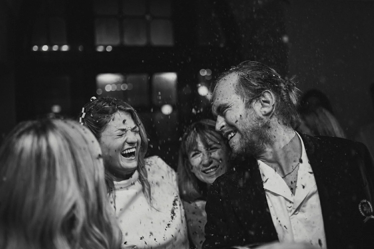 Laura and Alex from Inbetween Days photography got married in Brighton in 2021. They got ready in the Grand Hotel Brighton with a same-sex wedding ceremony in Brighton Town Hall.  A dinner with close friends in Med Brighton was followed by a LOT of 