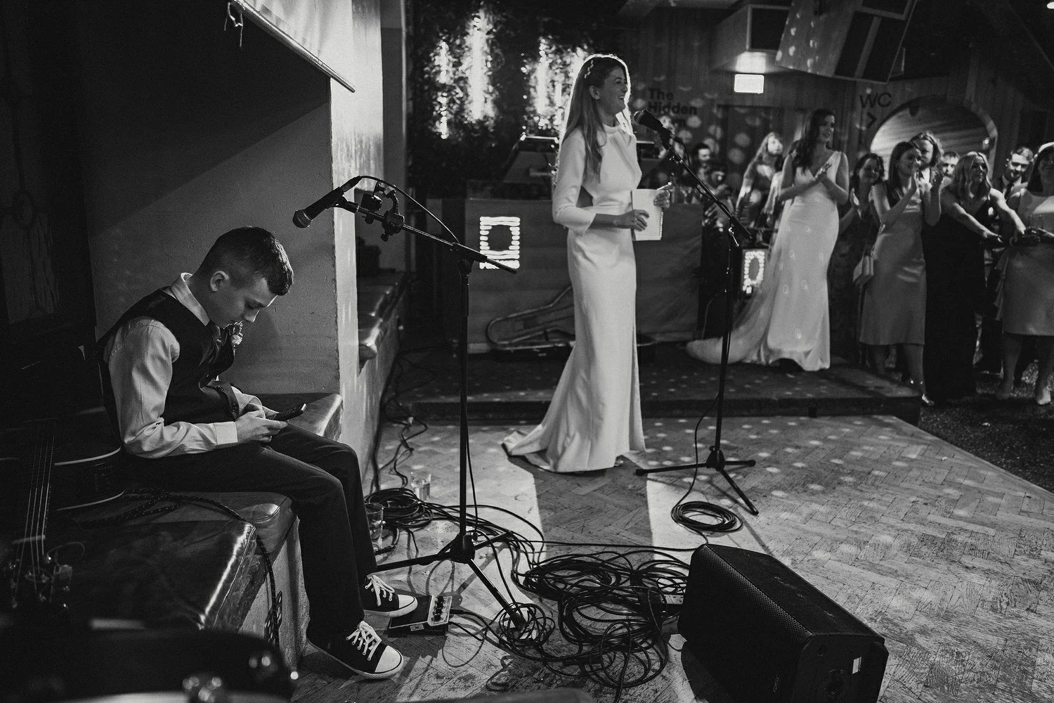  Laura and Alex from Inbetween Days photography got married in Brighton in 2021. They got ready in the Grand Hotel Brighton with a same-sex wedding ceremony in Brighton Town Hall.  A dinner with close friends in Med Brighton was followed by a LOT of 