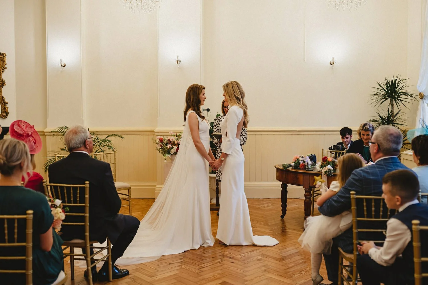  Laura and Alex from Inbetween Days photography got married in Brighton in 2021. They got ready in the Grand Hotel Brighton with a same-sex wedding ceremony in Brighton Town Hall.  A dinner with close friends in Med Brighton was followed by a LOT of 