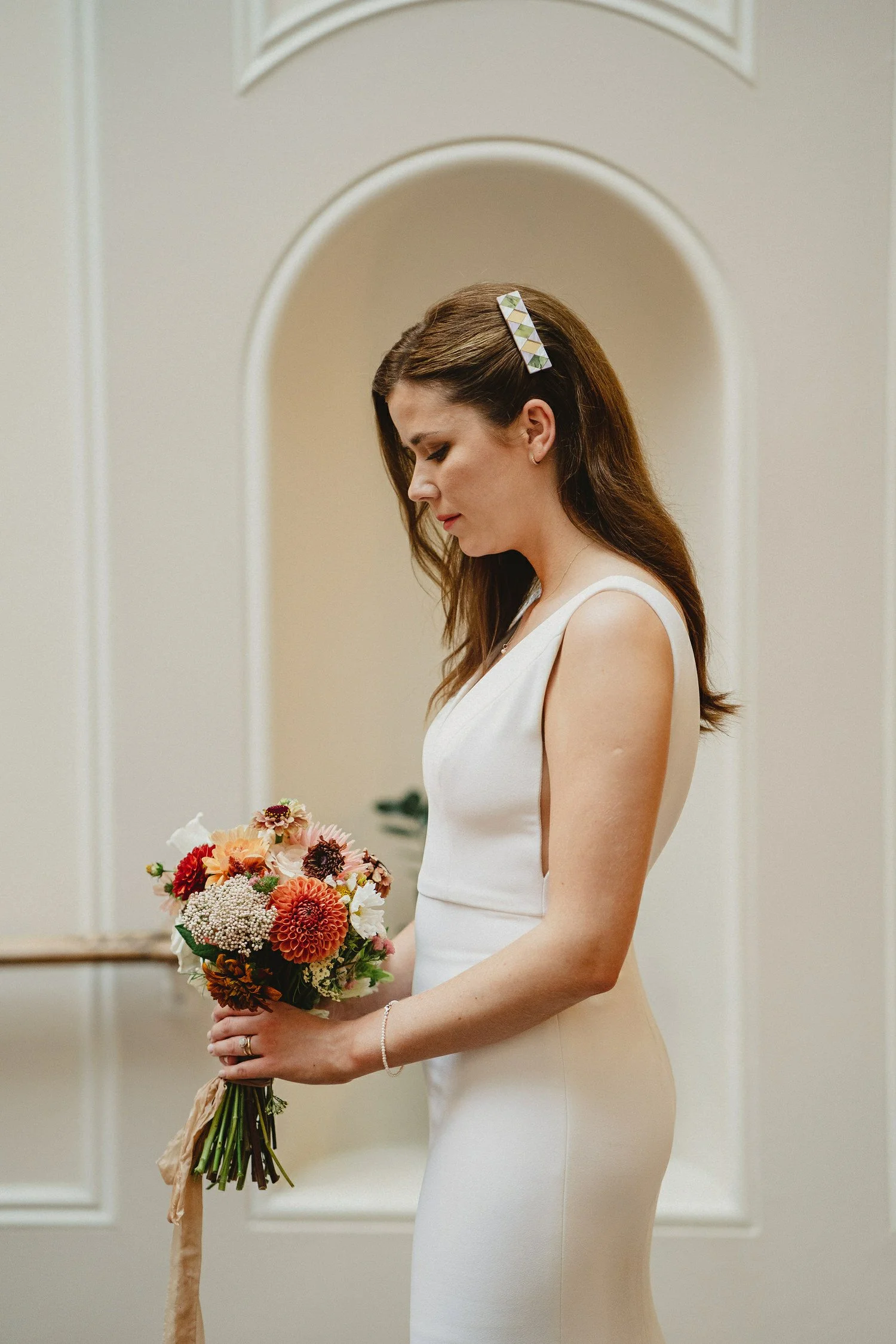  Laura and Alex from Inbetween Days photography got married in Brighton in 2021. They got ready in the Grand Hotel Brighton with a same-sex wedding ceremony in Brighton Town Hall.  A dinner with close friends in Med Brighton was followed by a LOT of 