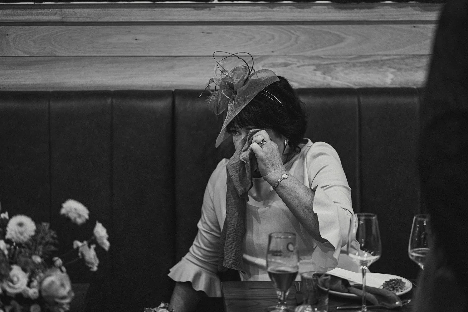  Laura and Alex from Inbetween Days photography got married in Brighton in 2021. They got ready in the Grand Hotel Brighton with a same-sex wedding ceremony in Brighton Town Hall.  A dinner with close friends in Med Brighton was followed by a LOT of 