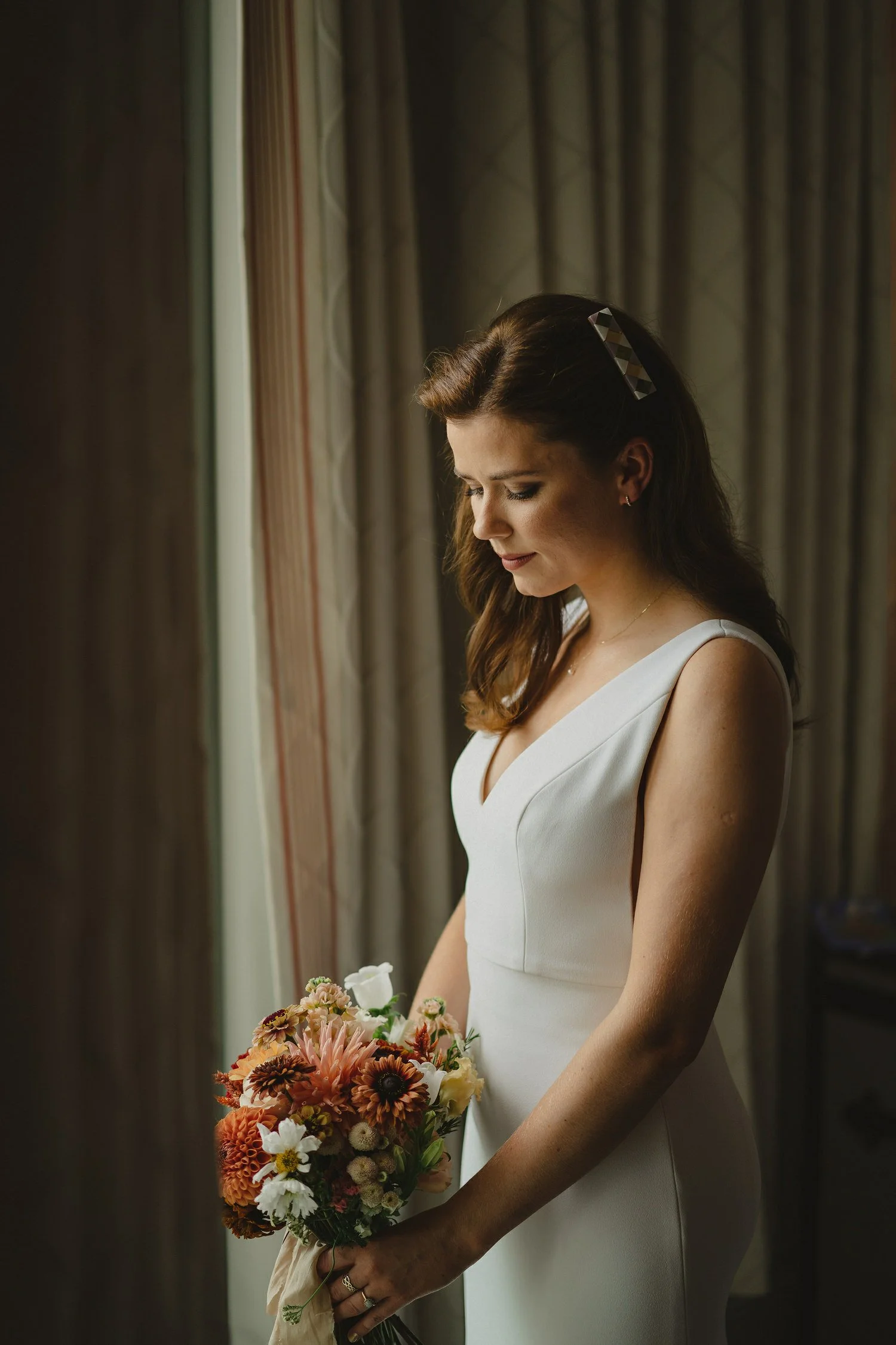  Laura and Alex from Inbetween Days photography got married in Brighton in 2021. They got ready in the Grand Hotel Brighton with a same-sex wedding ceremony in Brighton Town Hall.  A dinner with close friends in Med Brighton was followed by a LOT of 