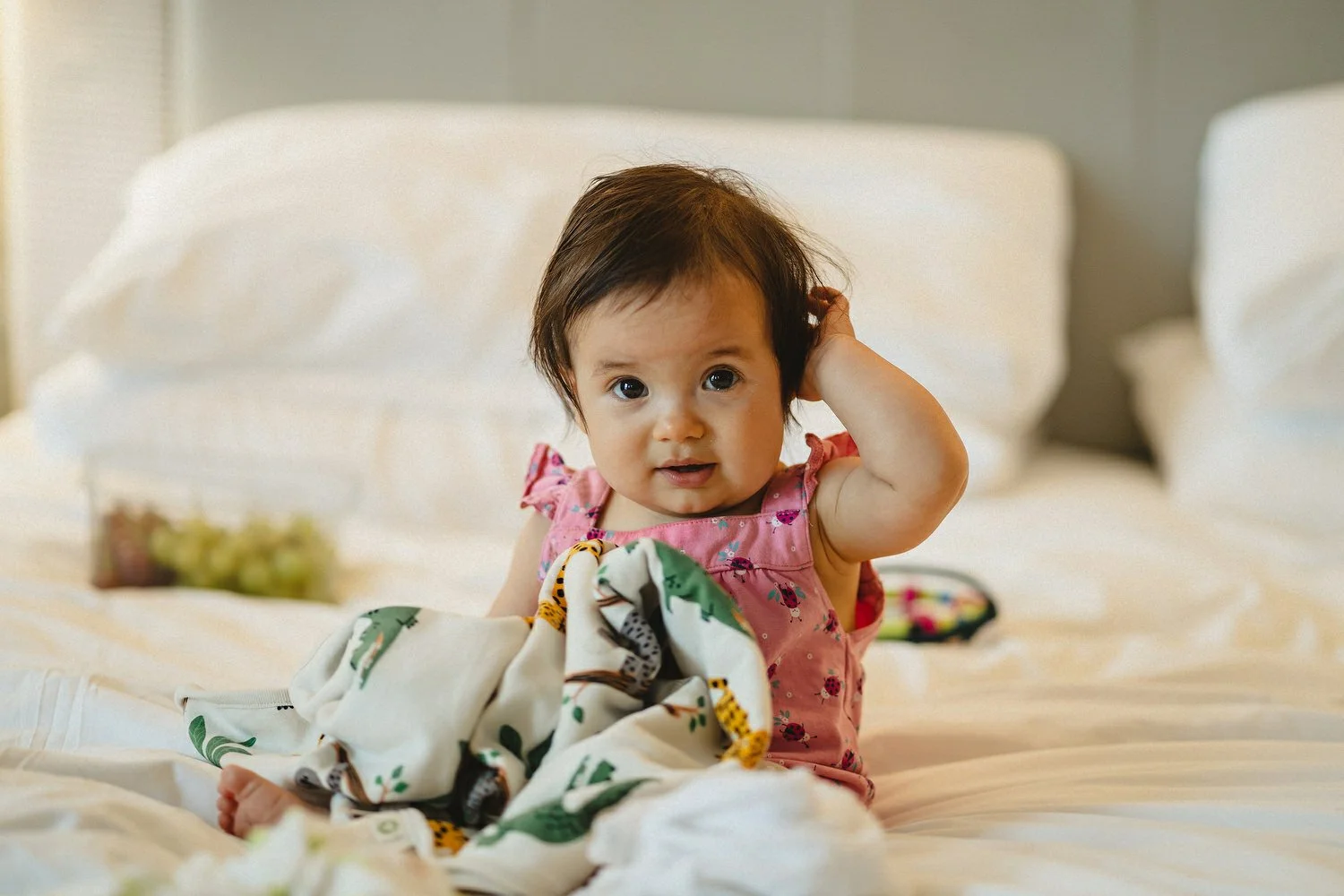  Laura and Alex from Inbetween Days photography got married in Brighton in 2021. They got ready in the Grand Hotel Brighton with a same-sex wedding ceremony in Brighton Town Hall.  A dinner with close friends in Med Brighton was followed by a LOT of 