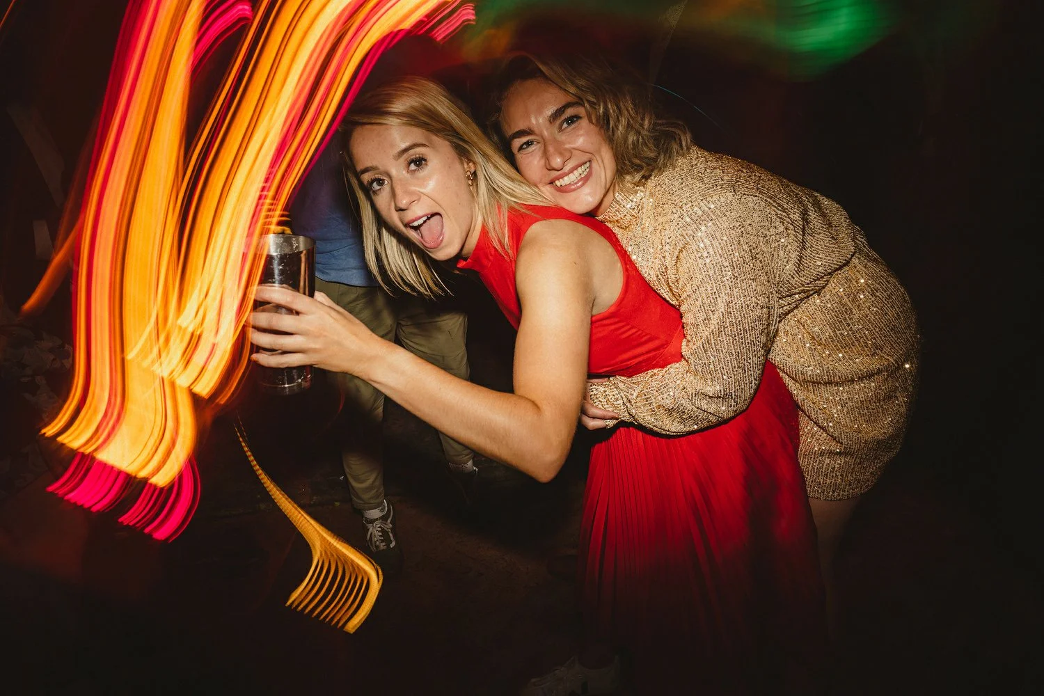  Laura and Alex from Inbetween Days photography got married in Brighton in 2021. They got ready in the Grand Hotel Brighton with a same-sex wedding ceremony in Brighton Town Hall.  A dinner with close friends in Med Brighton was followed by a LOT of 