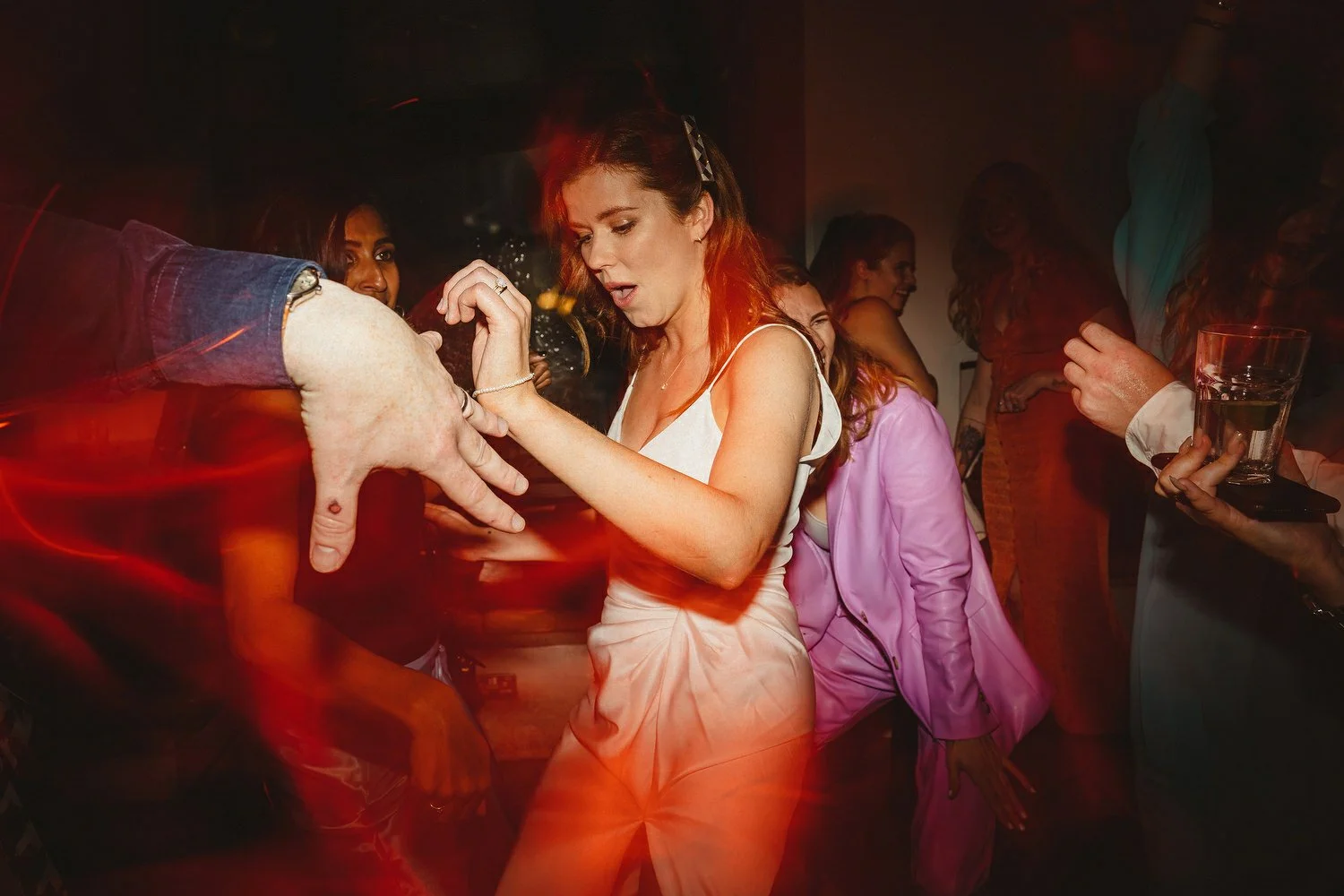  Laura and Alex from Inbetween Days photography got married in Brighton in 2021. They got ready in the Grand Hotel Brighton with a same-sex wedding ceremony in Brighton Town Hall.  A dinner with close friends in Med Brighton was followed by a LOT of 