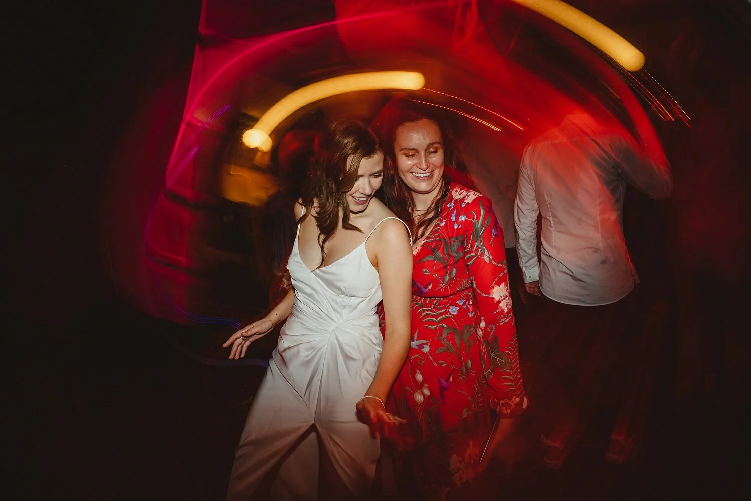  Laura and Alex from Inbetween Days photography got married in Brighton in 2021. They got ready in the Grand Hotel Brighton with a same-sex wedding ceremony in Brighton Town Hall.  A dinner with close friends in Med Brighton was followed by a LOT of 