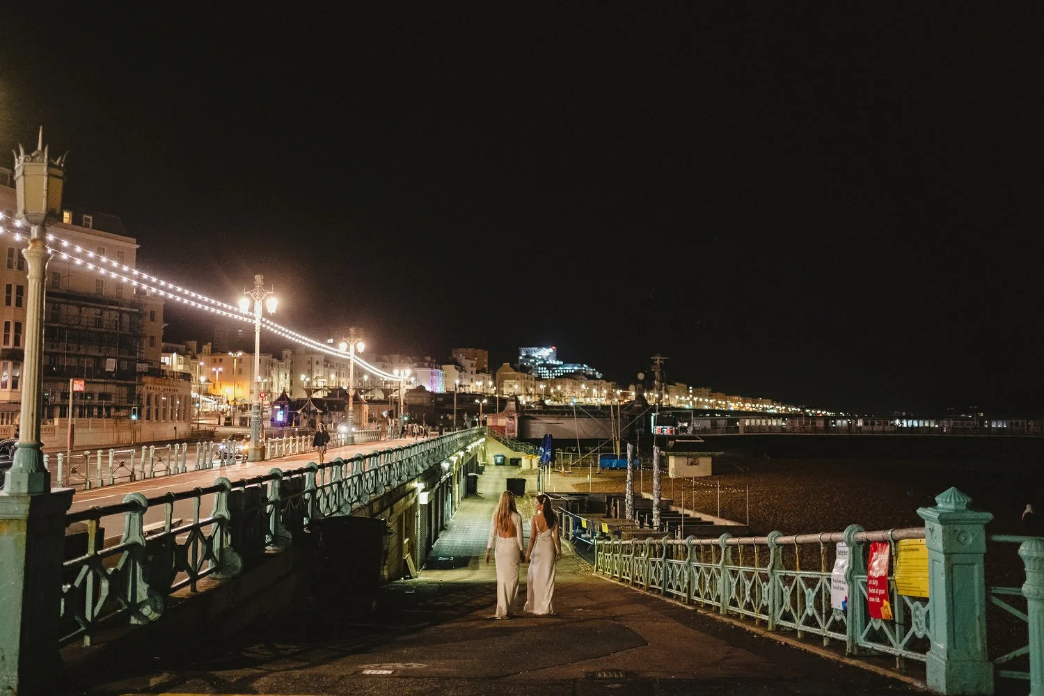  Laura and Alex from Inbetween Days photography got married in Brighton in 2021. They got ready in the Grand Hotel Brighton with a same-sex wedding ceremony in Brighton Town Hall.  A dinner with close friends in Med Brighton was followed by a LOT of 
