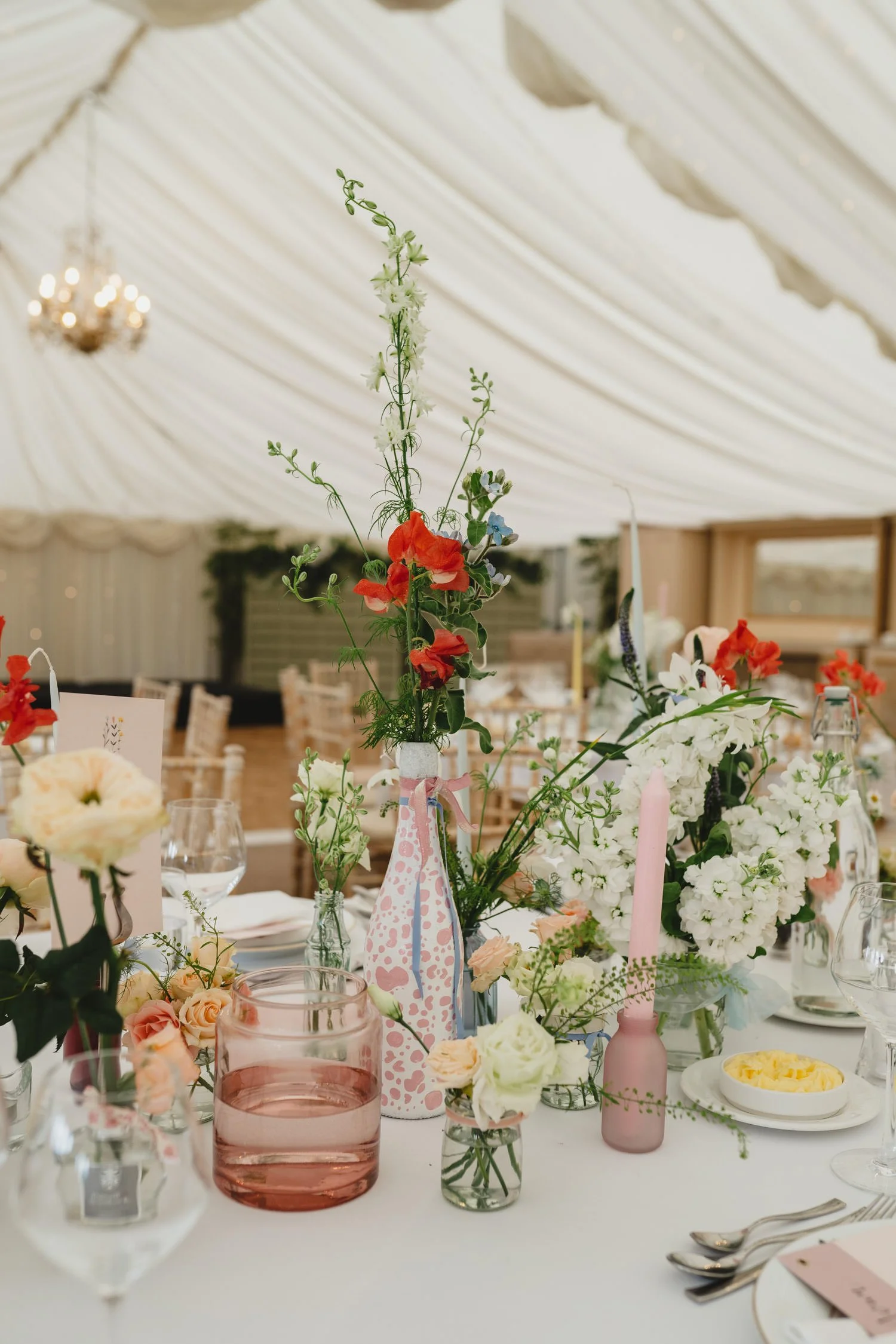  Beth Bradley and Colm Hicks wedding in the Sacred Heart Church in Omagh with wedding reception in Castle Leslie Estate in Glaslough, Monaghan.  Entertainment by Jazz Gazette and The Rare Aul Stuff 