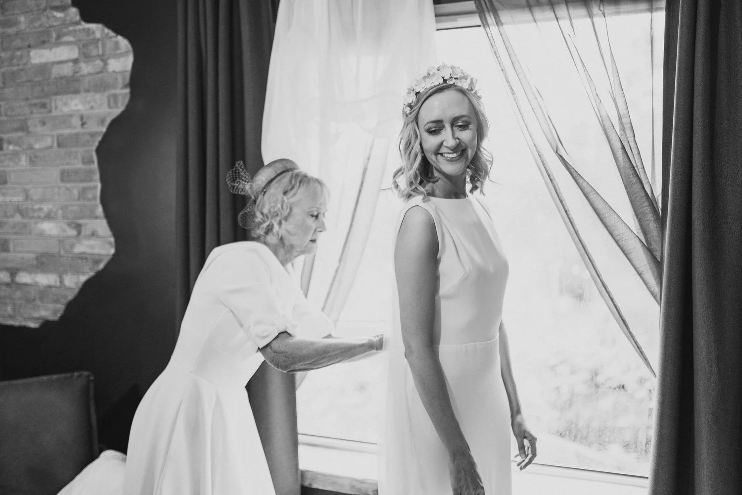  Grainne and Joe’s wedding in Solis Lough Eske Castle in Donegal with photos in Biddy’s o’Barnes 