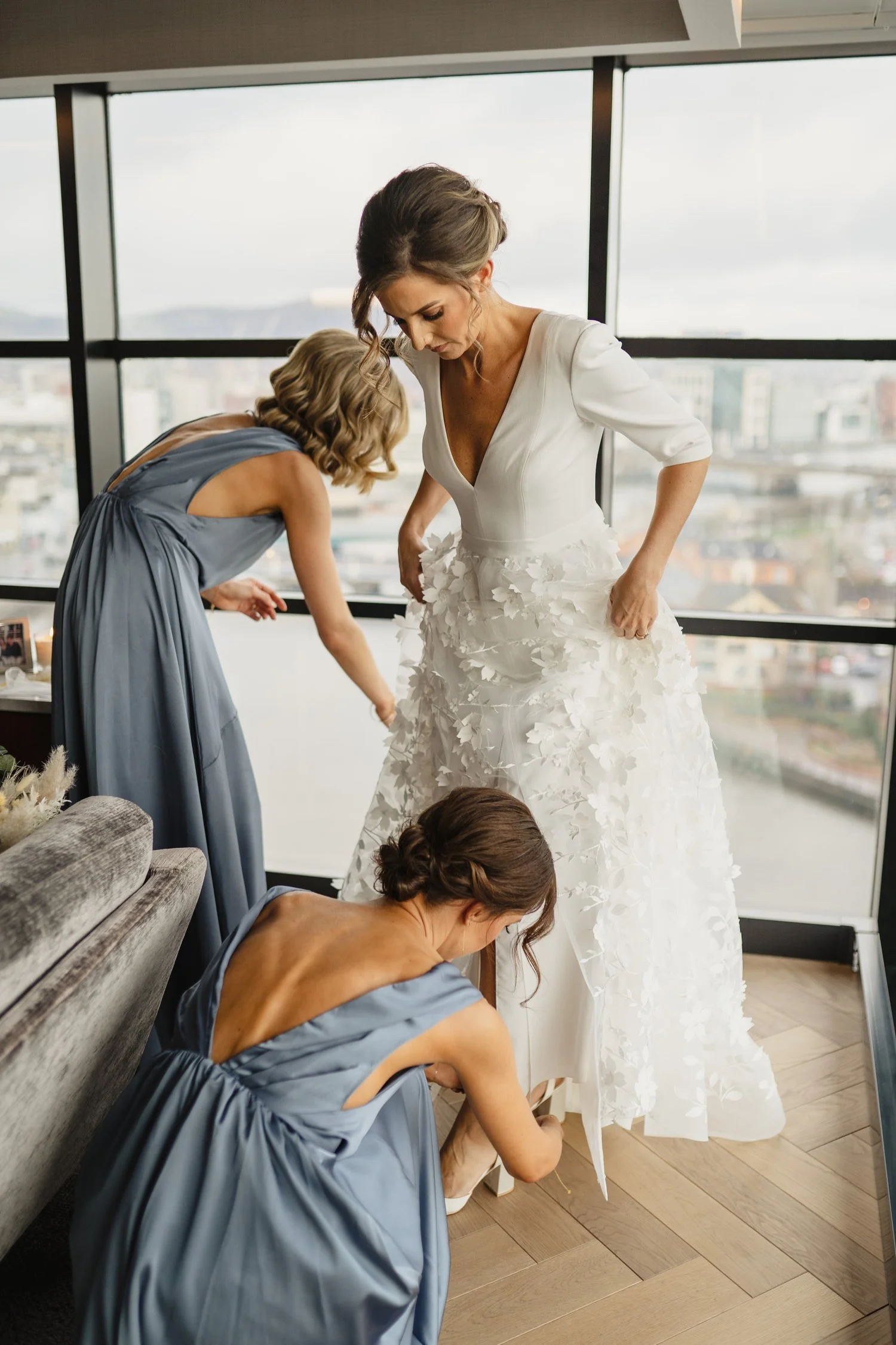  Laura and Matthews wedding in the Muddler’s Club restaurant in Belfast’s Cathedral Quarter. The couple got ready in the Hilton hotel before heading to St.Malachy’s church for their ceremony. Afterwards, we took photos around Cathedral Quarter before