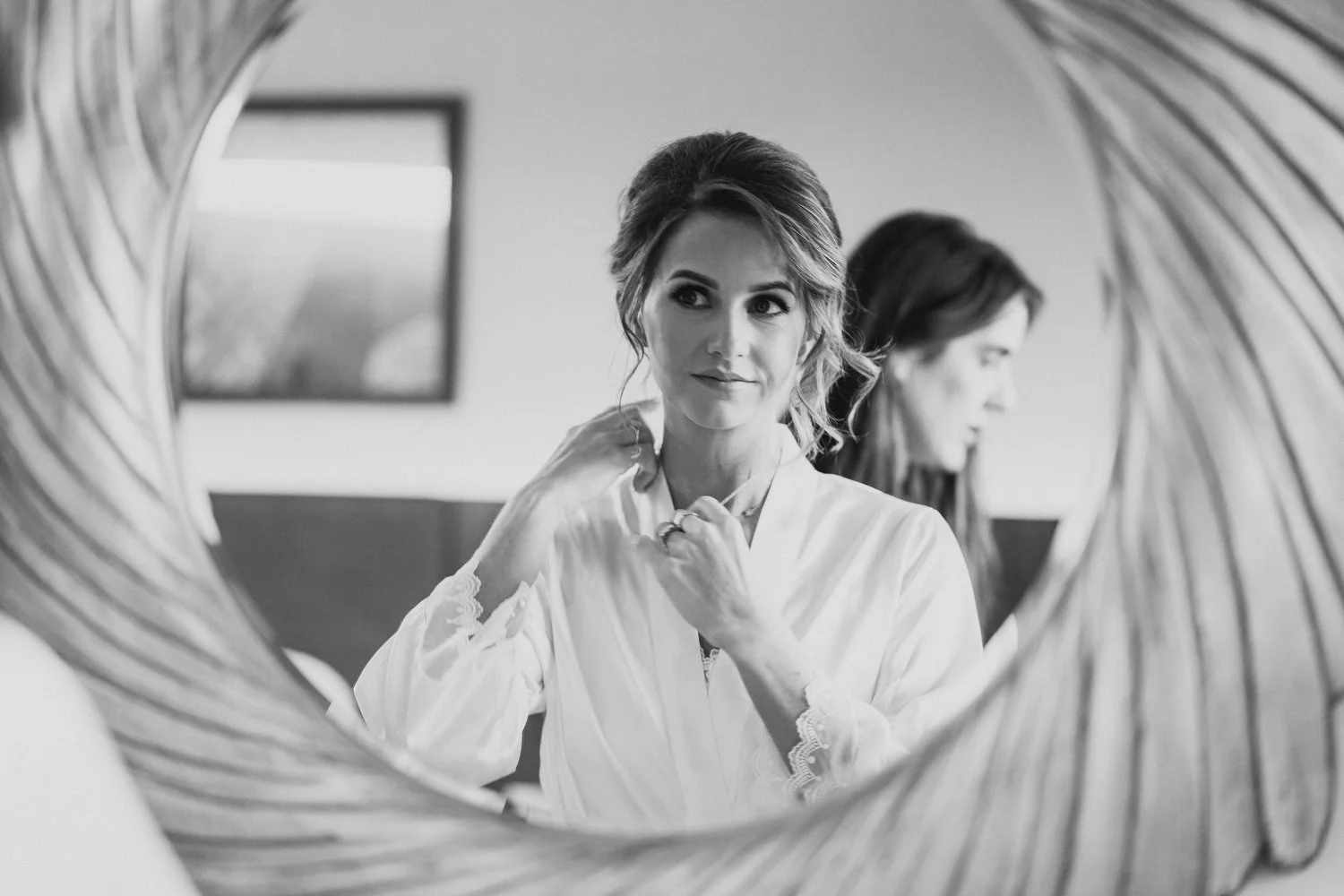  Laura and Matthews wedding in the Muddler’s Club restaurant in Belfast’s Cathedral Quarter. The couple got ready in the Hilton hotel before heading to St.Malachy’s church for their ceremony. Afterwards, we took photos around Cathedral Quarter before