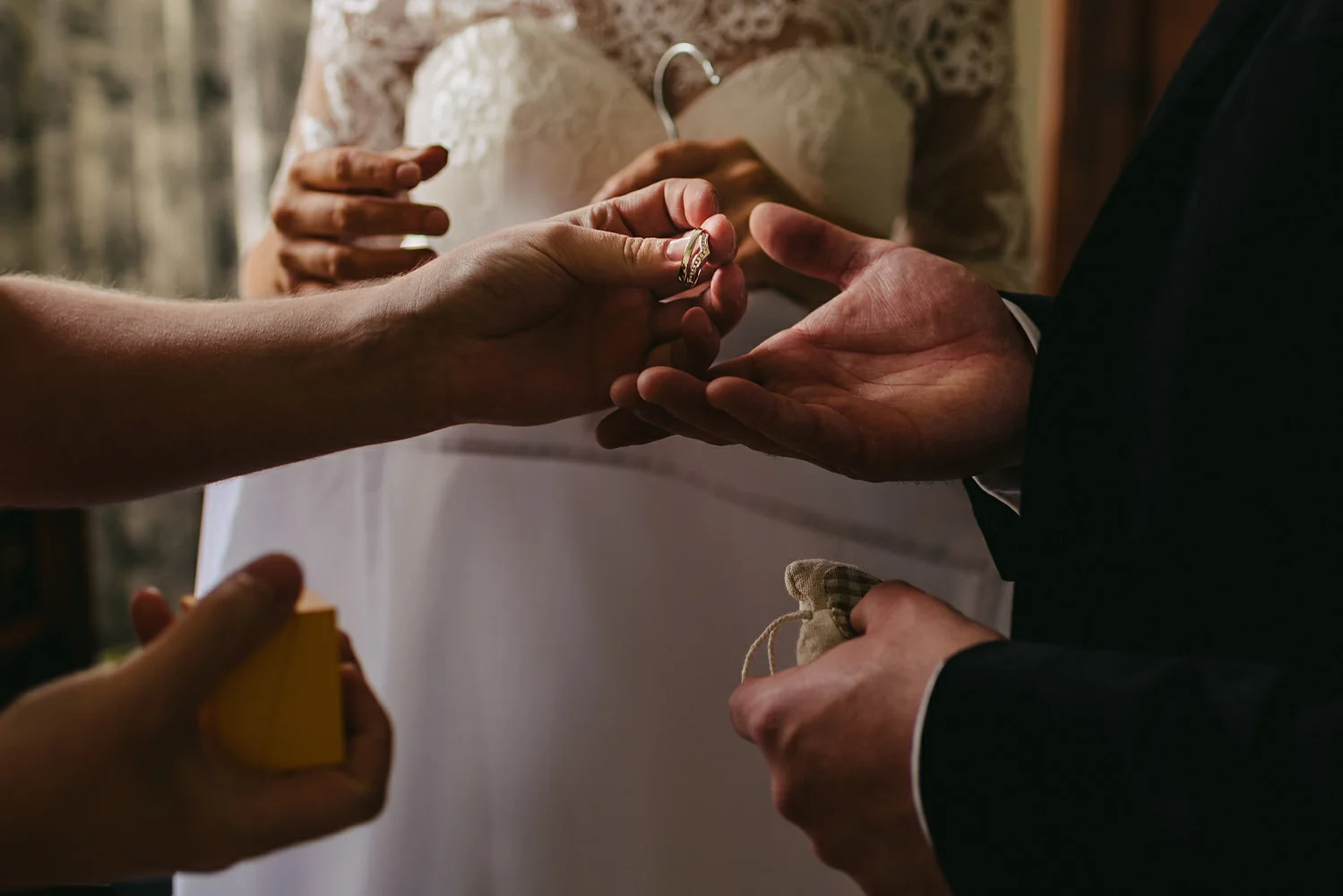  Some of the best wedding photographs in the world. The best Wedding photos in the europe 2018. The best wedding photos in Ireland. Sony wedding photos. Sony a7iii wedding camera. 