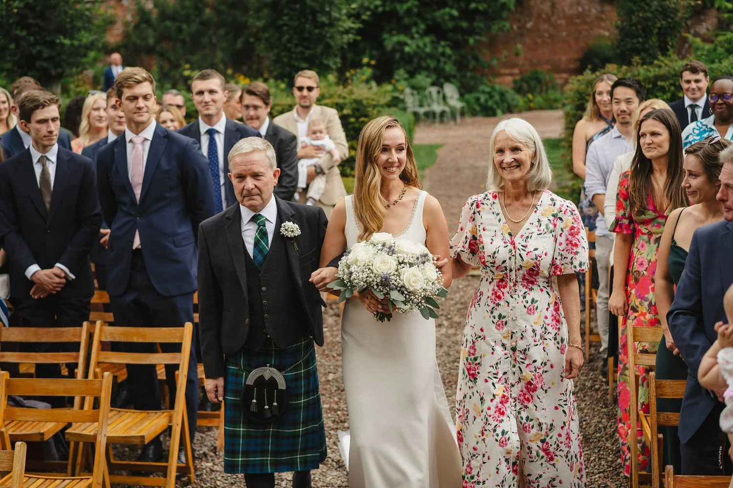 Larchfield Wedding Photos - Susie and Aaron 0018.JPG